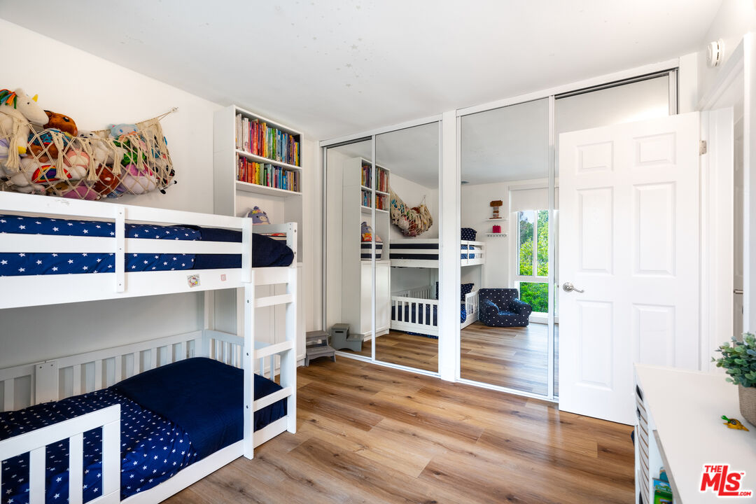 5650 Cambridge Way Unit: 17