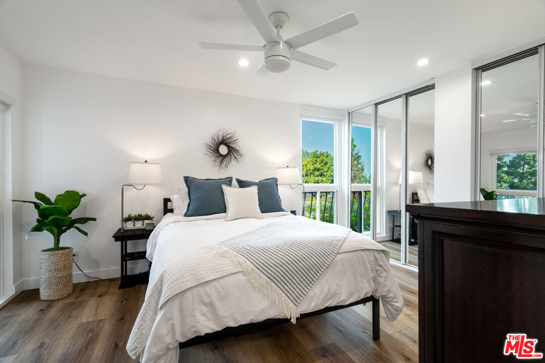 5650 Cambridge Way Unit: 17