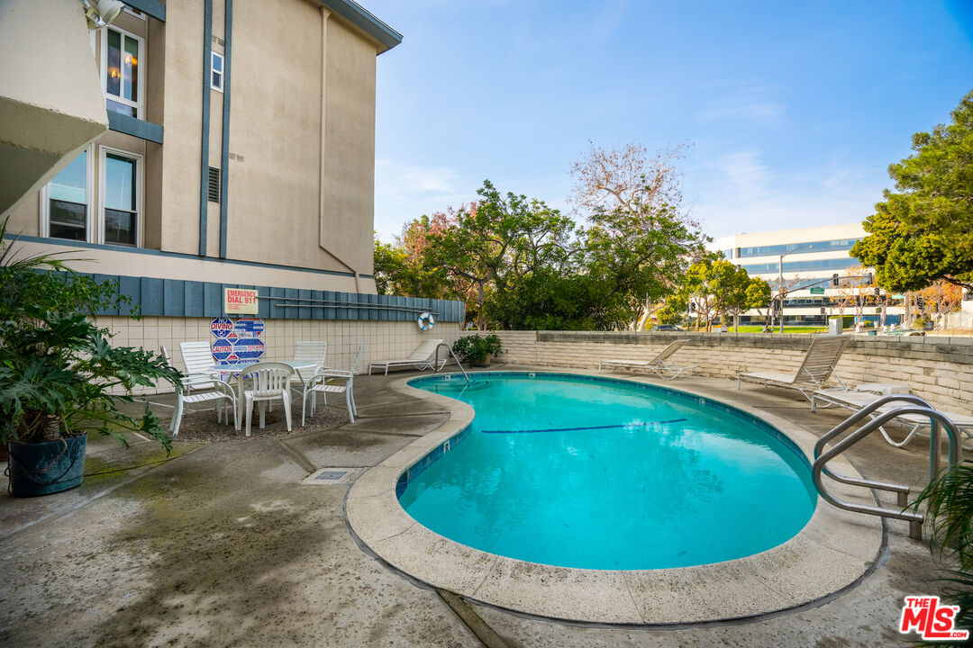 5650 Cambridge Way Unit: 17