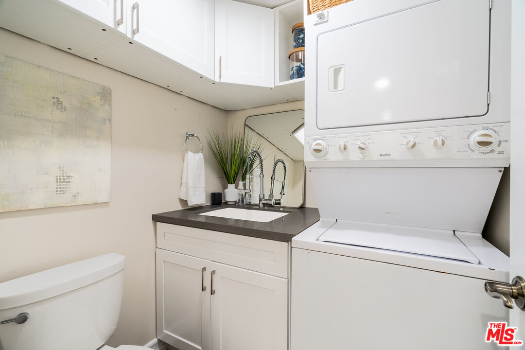 5650 Cambridge Way Unit: 17
