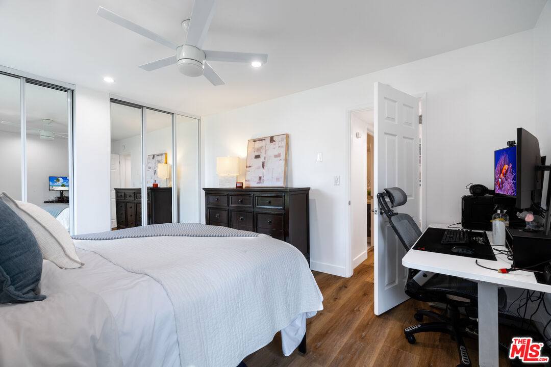5650 Cambridge Way Unit: 17