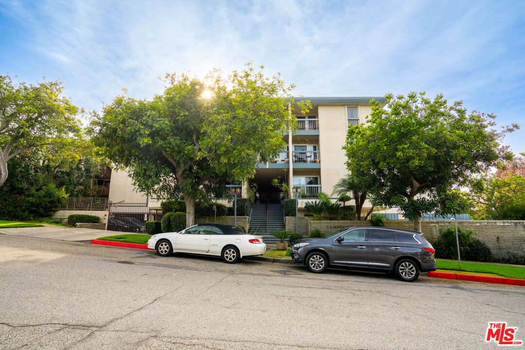 5650 Cambridge Way Unit: 17