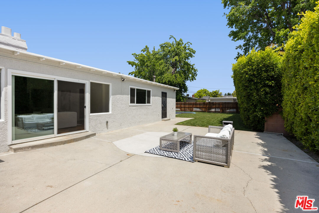5432 Fulton Ave