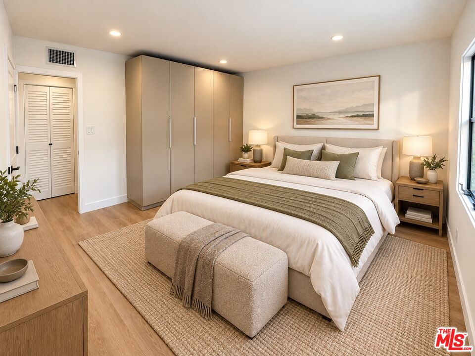 8736 Holloway Dr Unit: C