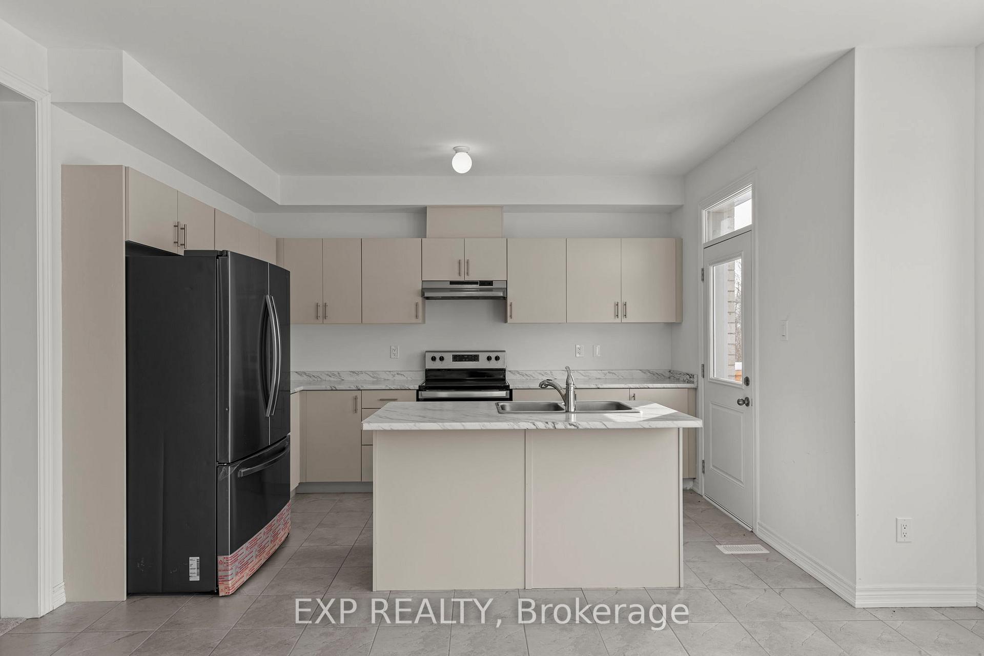 52 Baycroft Boulevard