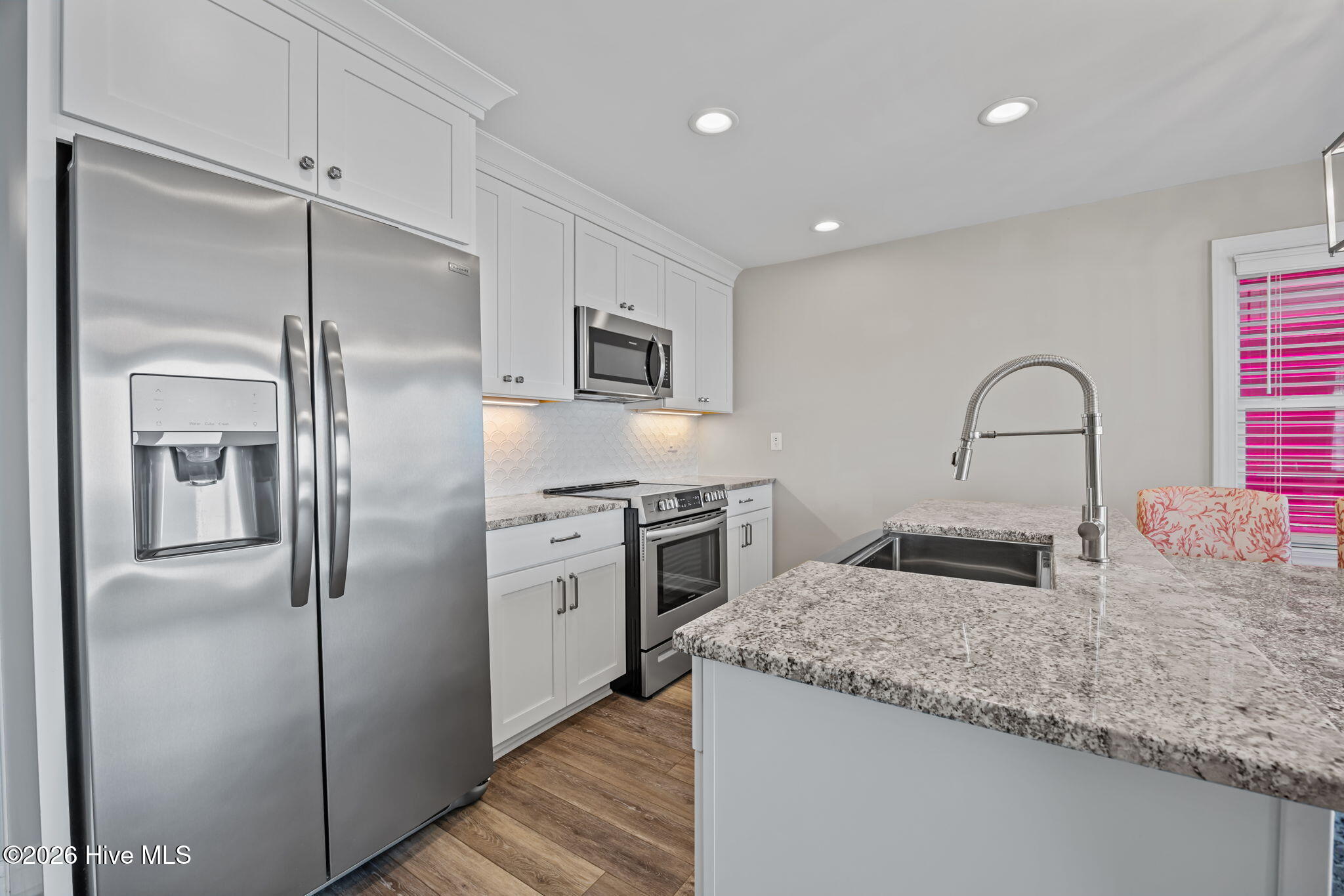 7411 Ocean Drive E&W