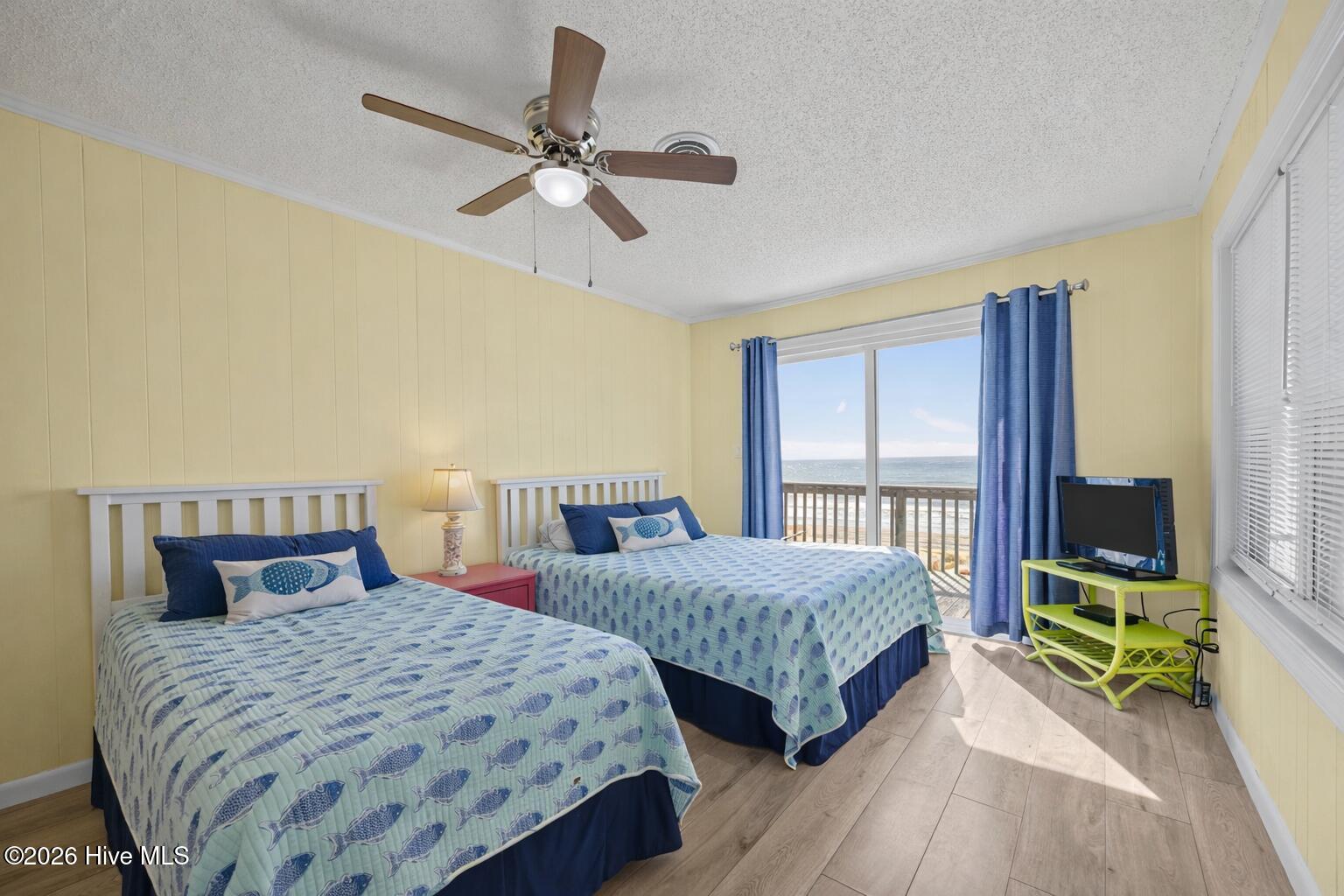 7411 Ocean Drive E&W