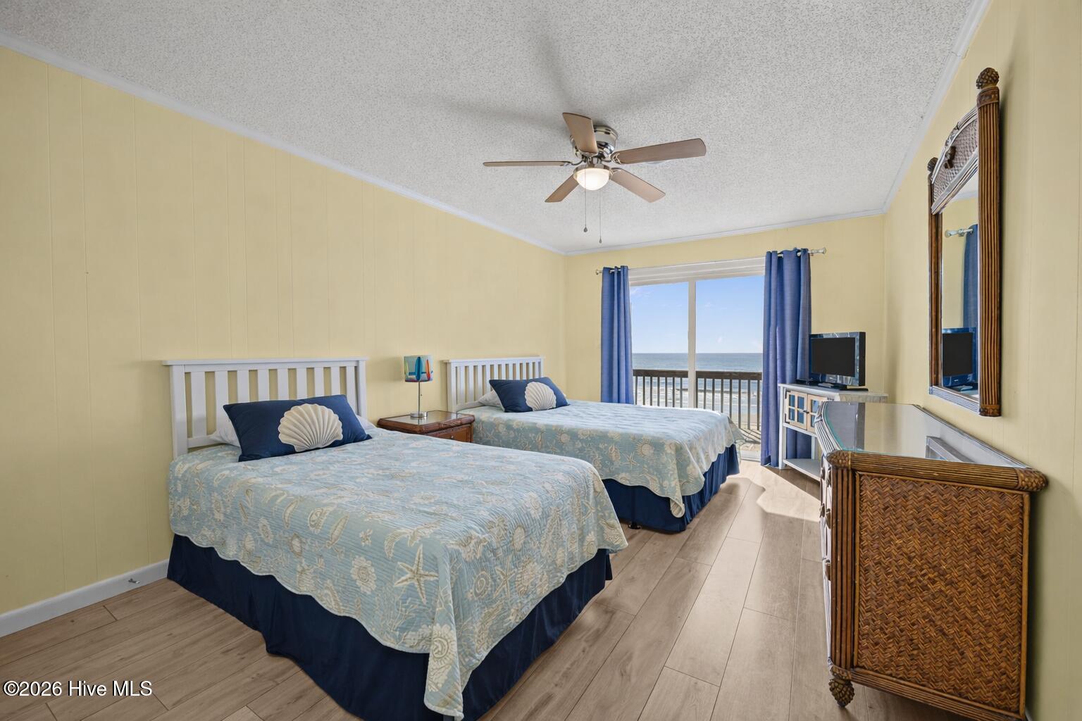7411 Ocean Drive E&W