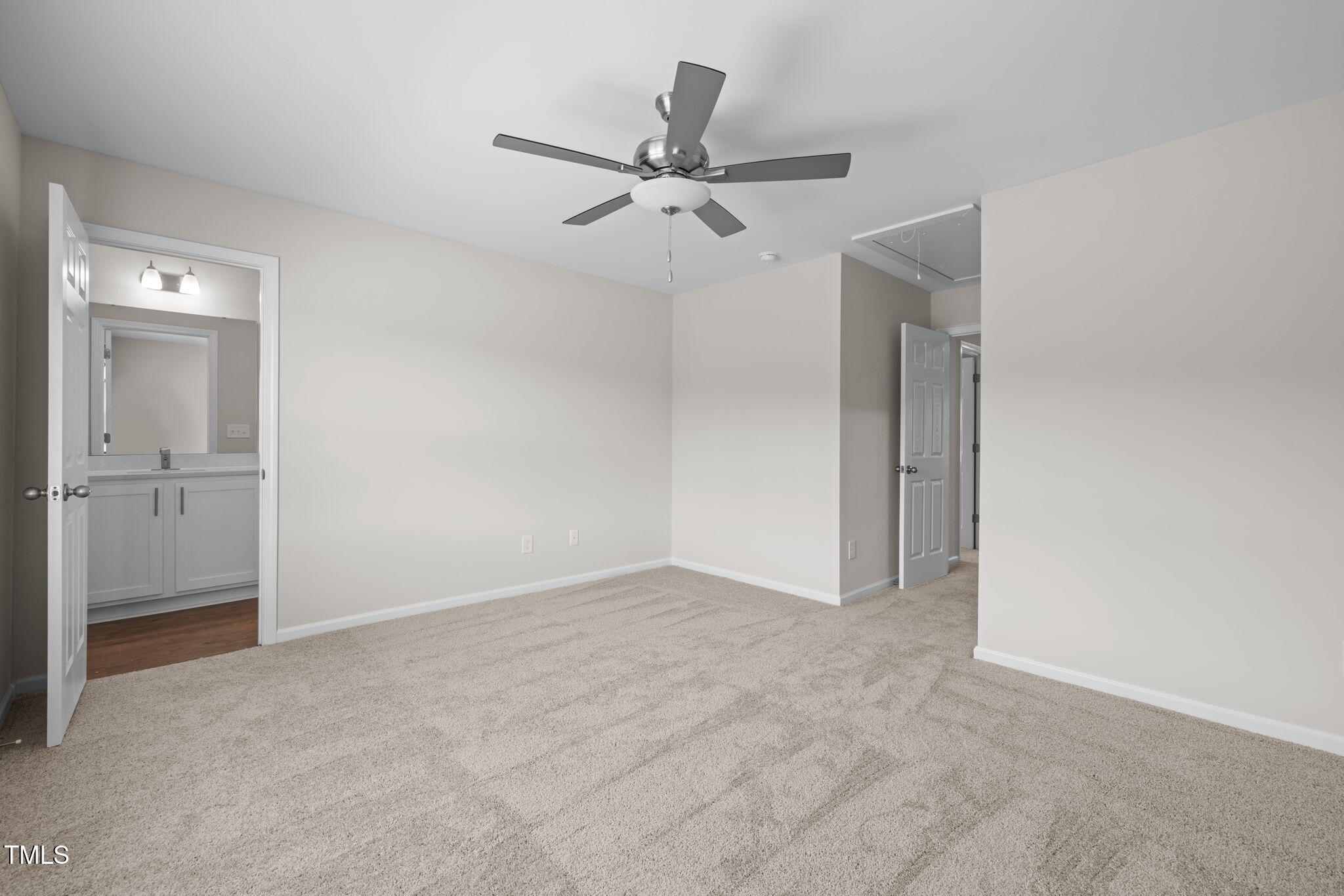 1047 Peony Lane
