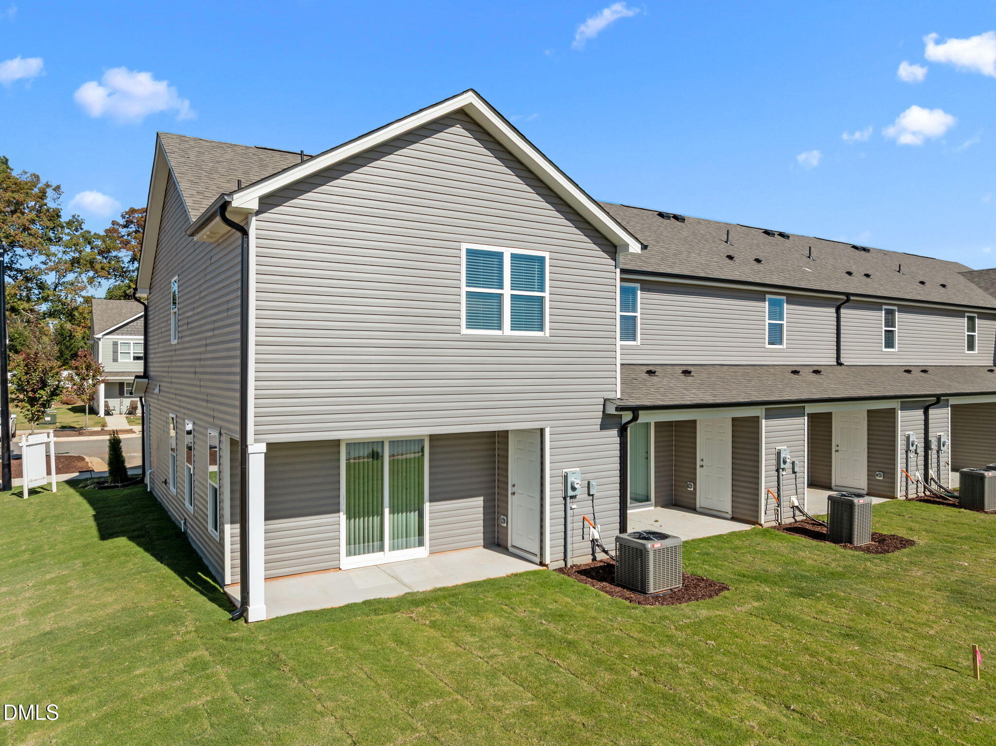 1047 Peony Lane