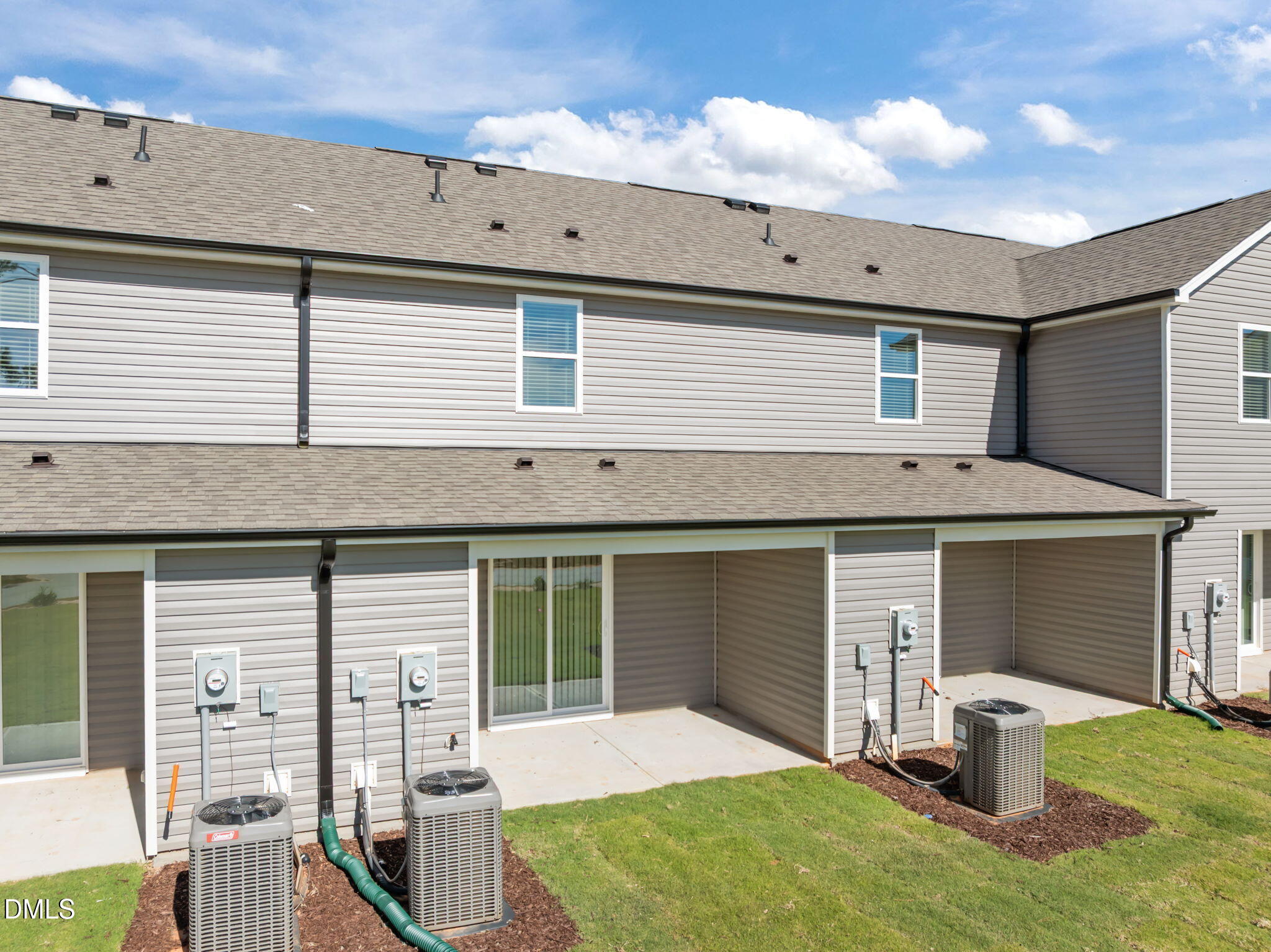 1043 Peony Lane