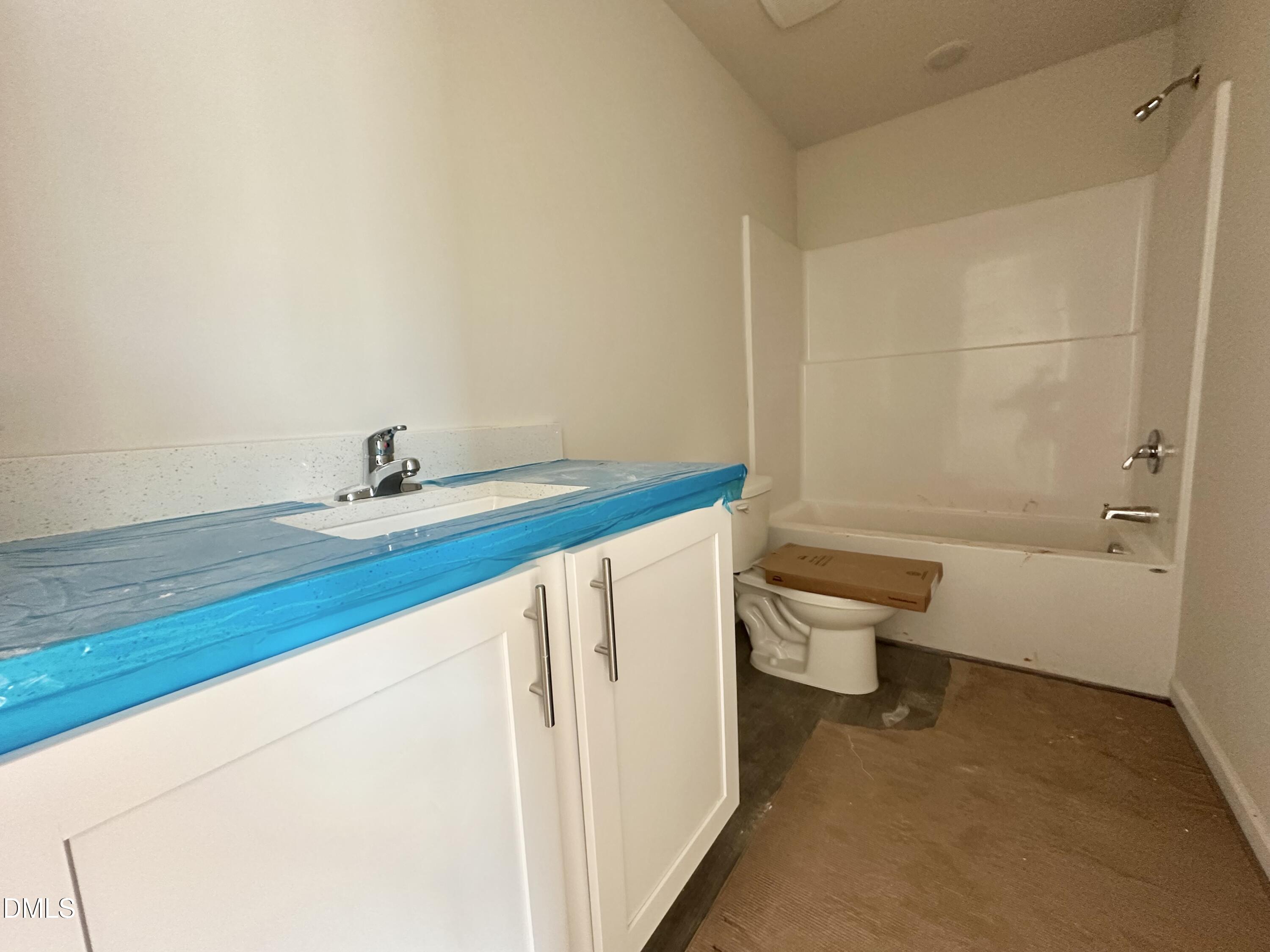 1027 Peony Lane
