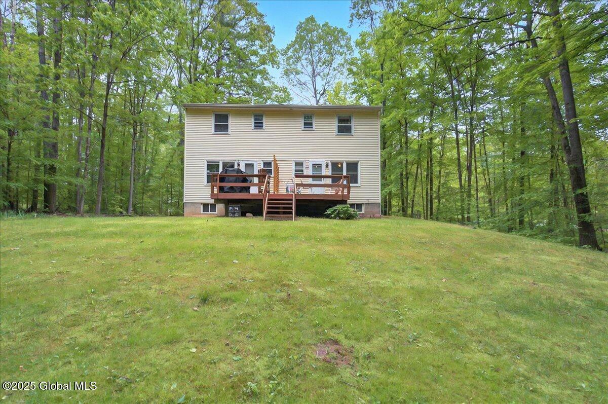 8 Hammond Drive