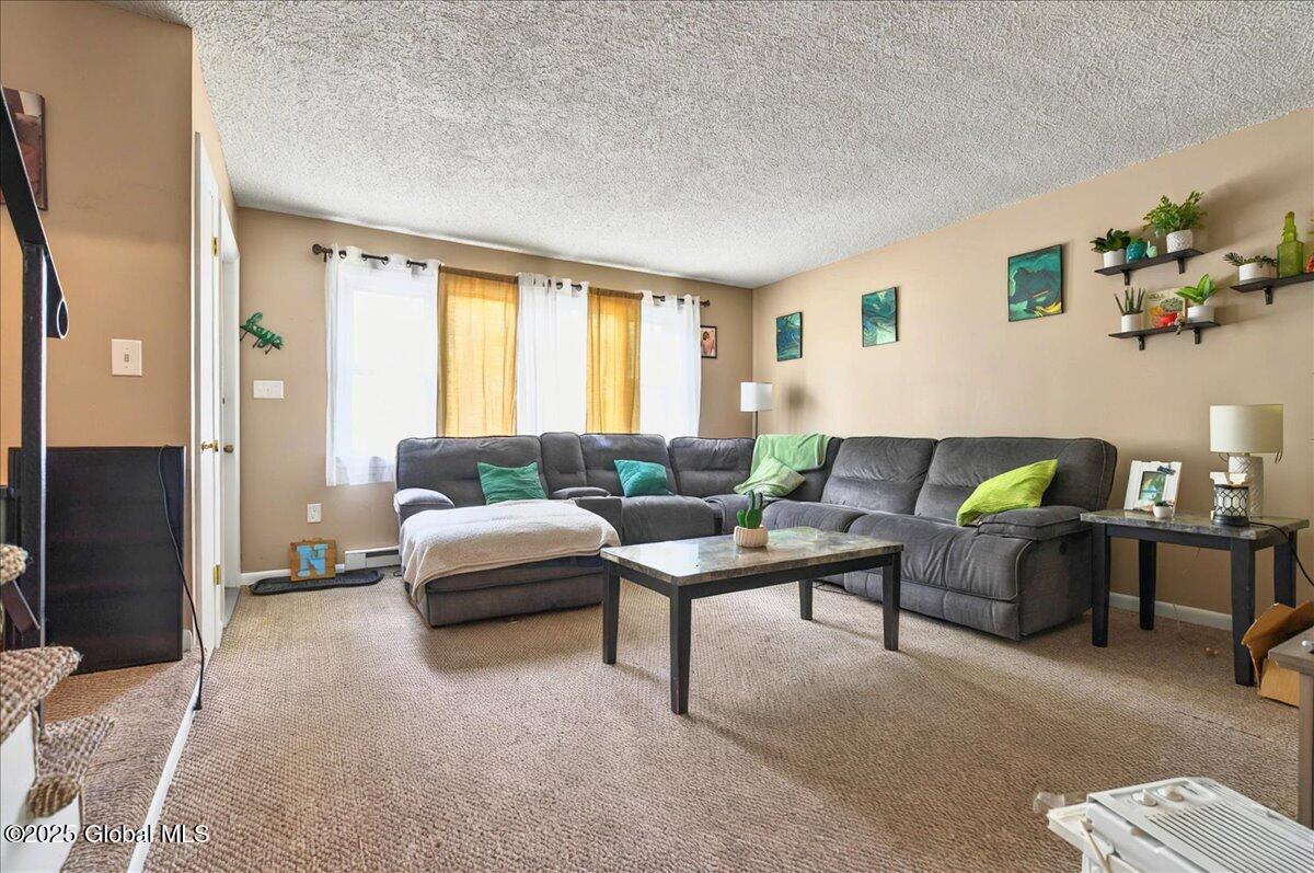 8 Hammond Drive