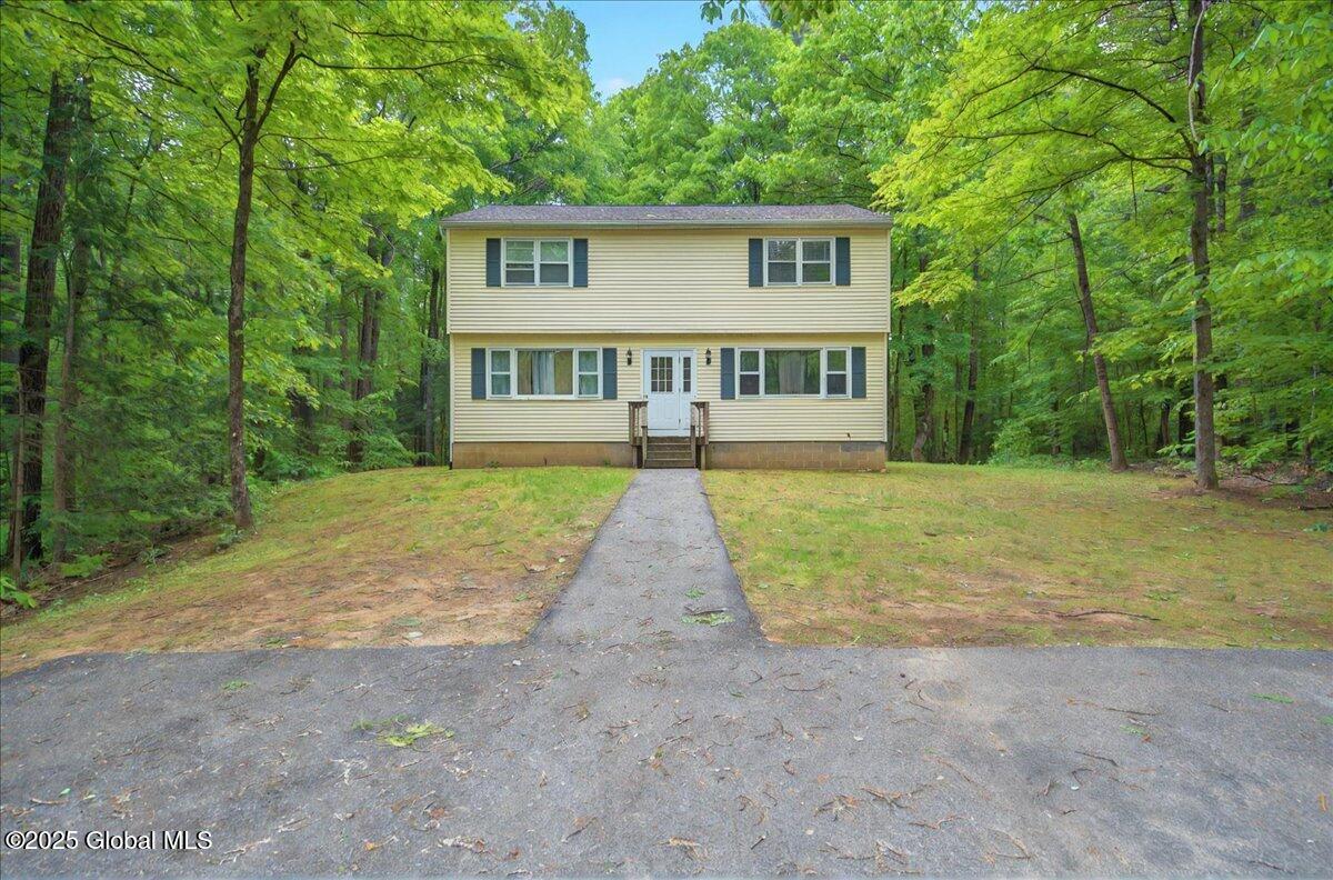 8 Hammond Drive