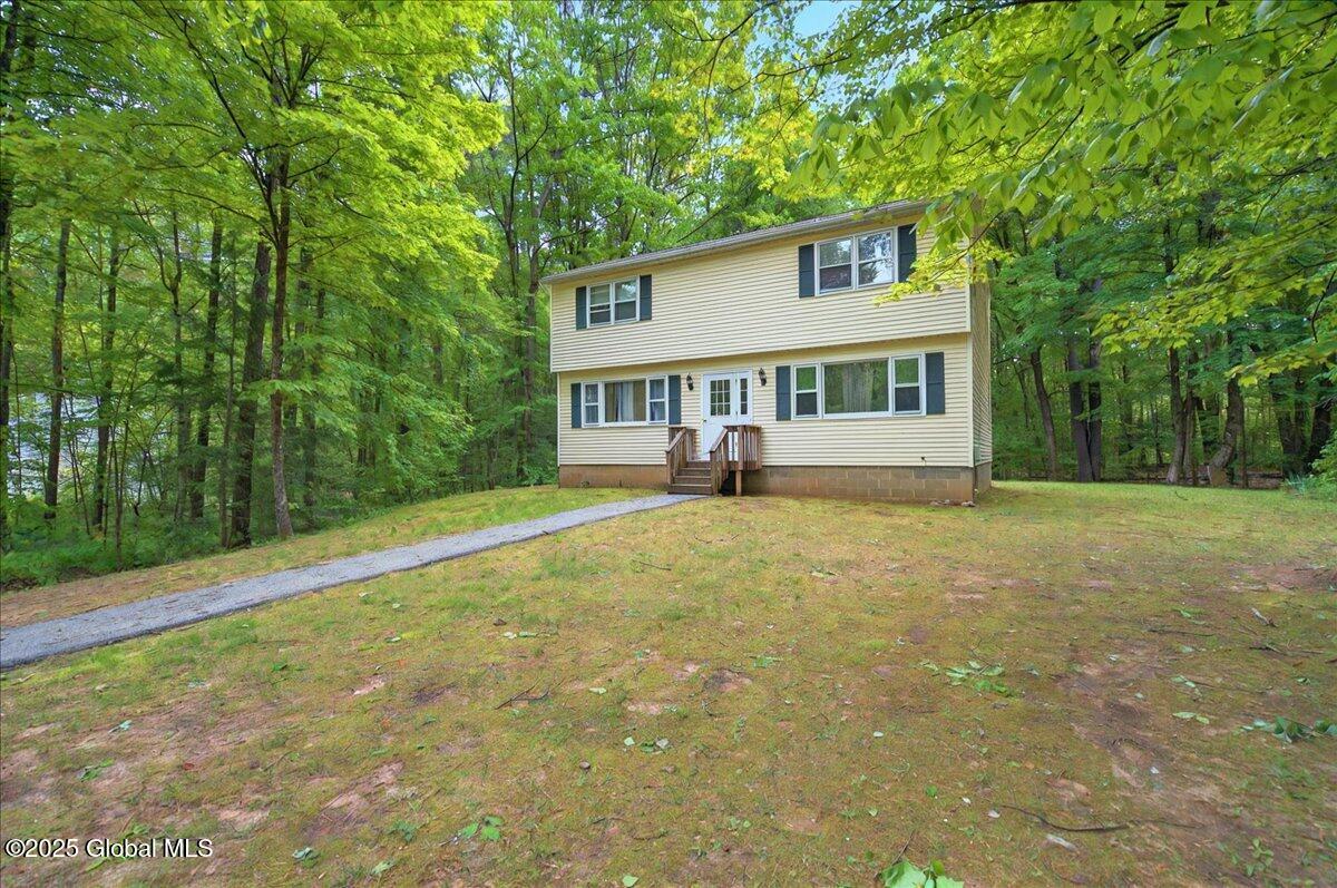 8 Hammond Drive