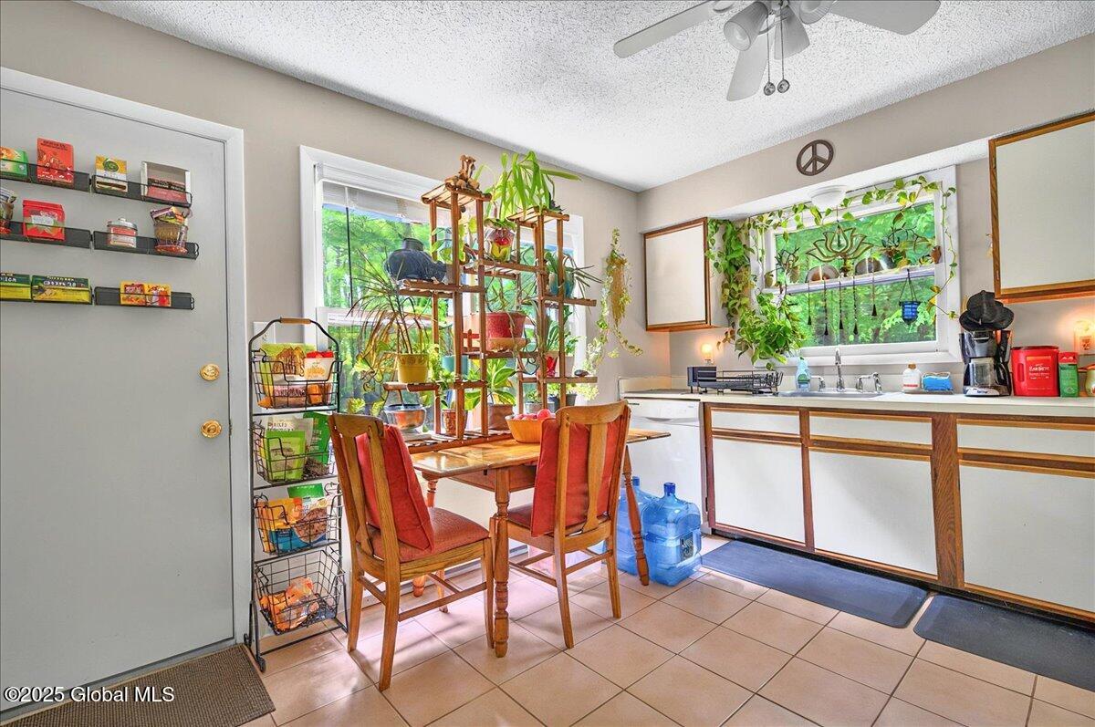 8 Hammond Drive