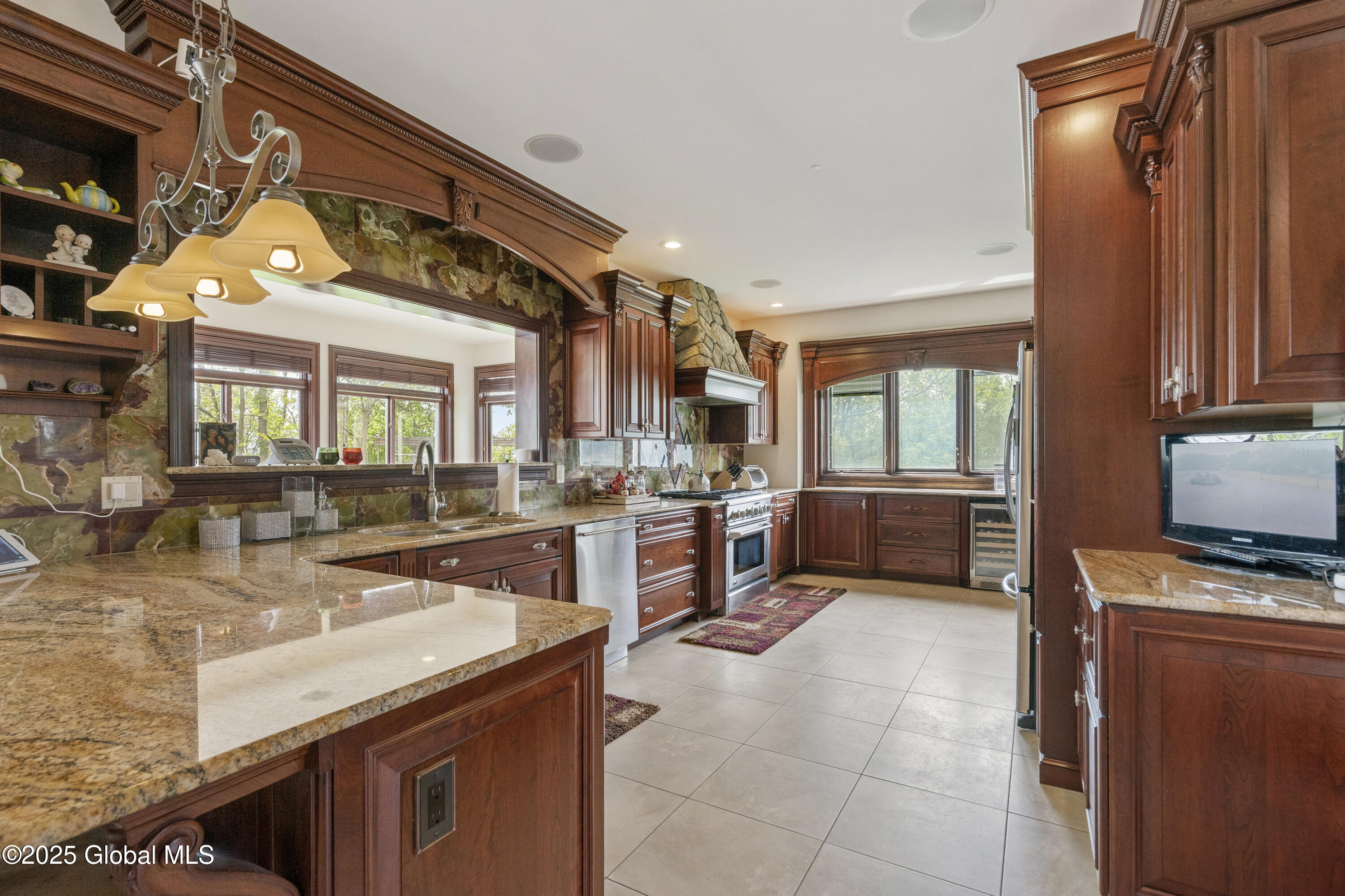 1310 Currybush Road