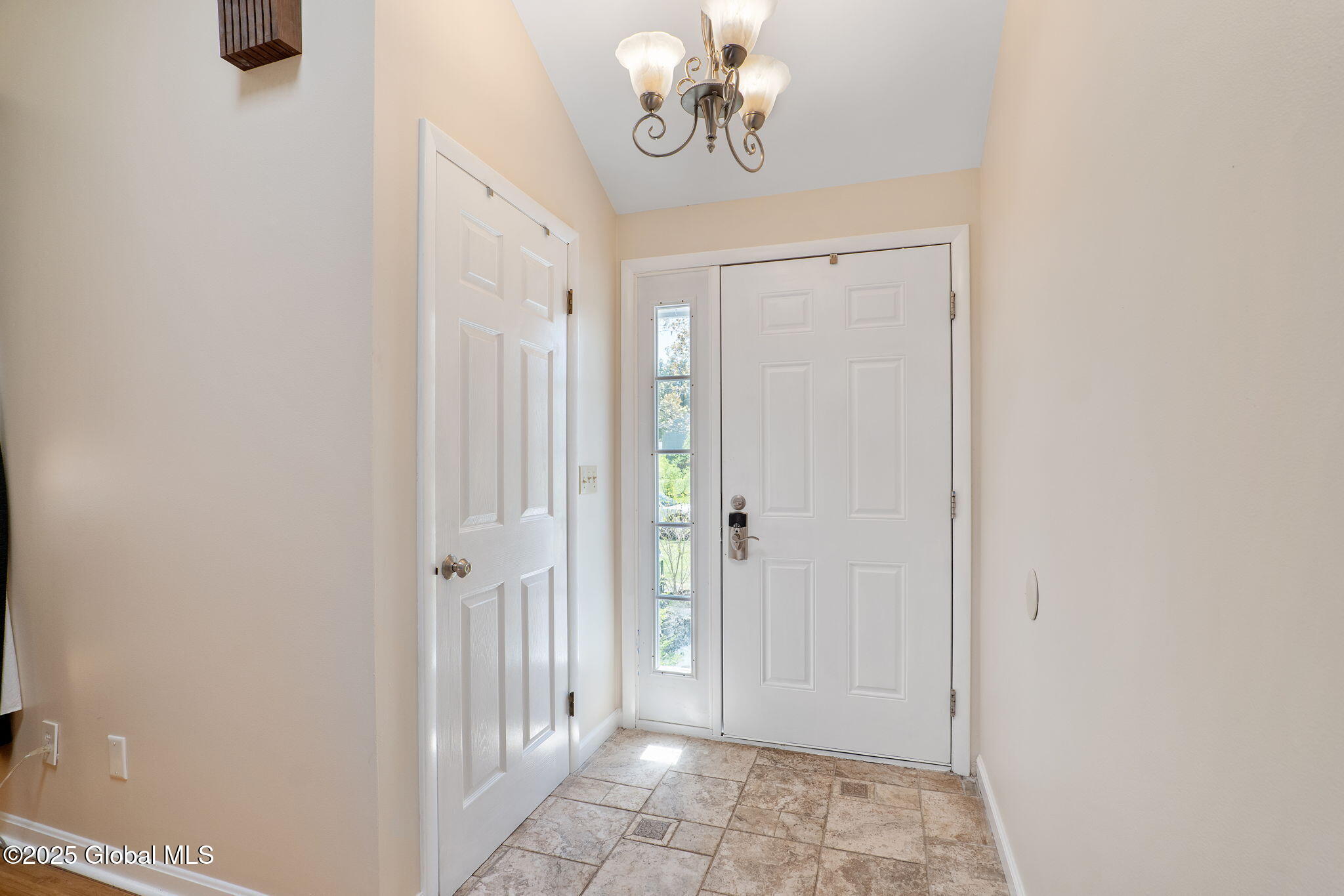 28 Carolanne Drive