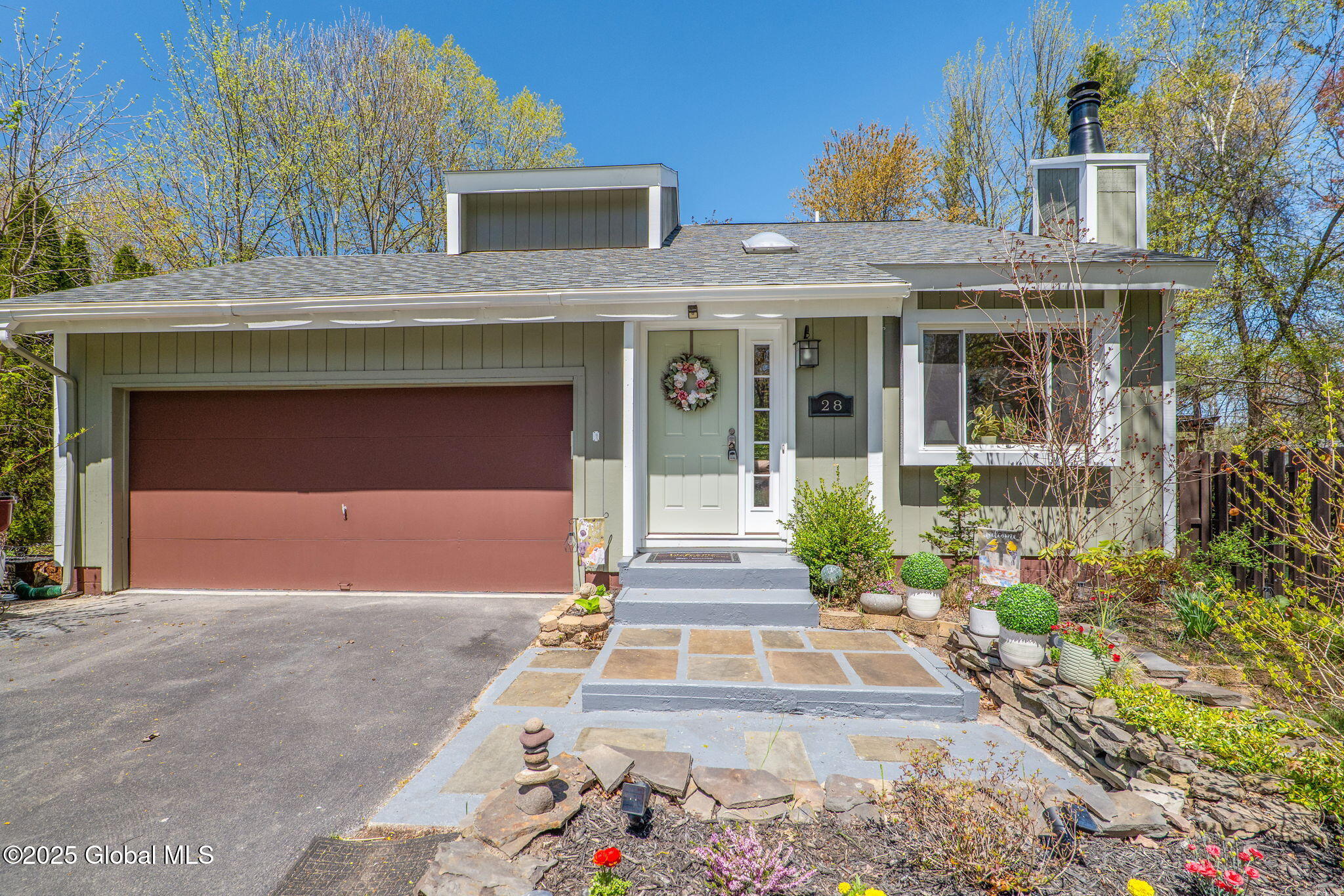 28 Carolanne Drive