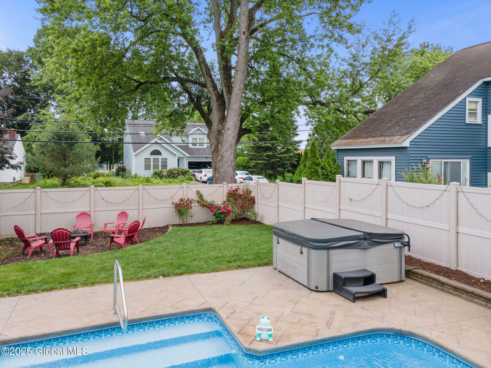 195 W Circular Street, Saratoga Springs