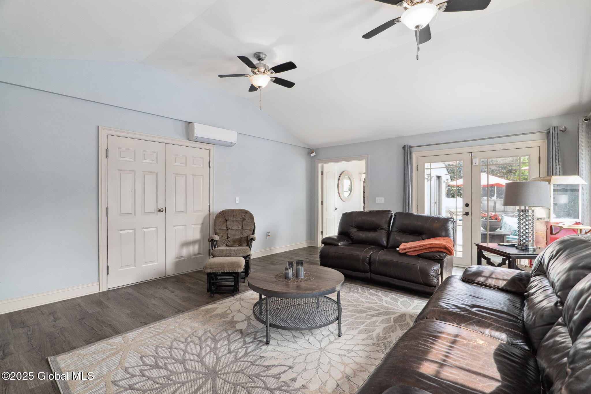 195 W Circular Street, Saratoga Springs