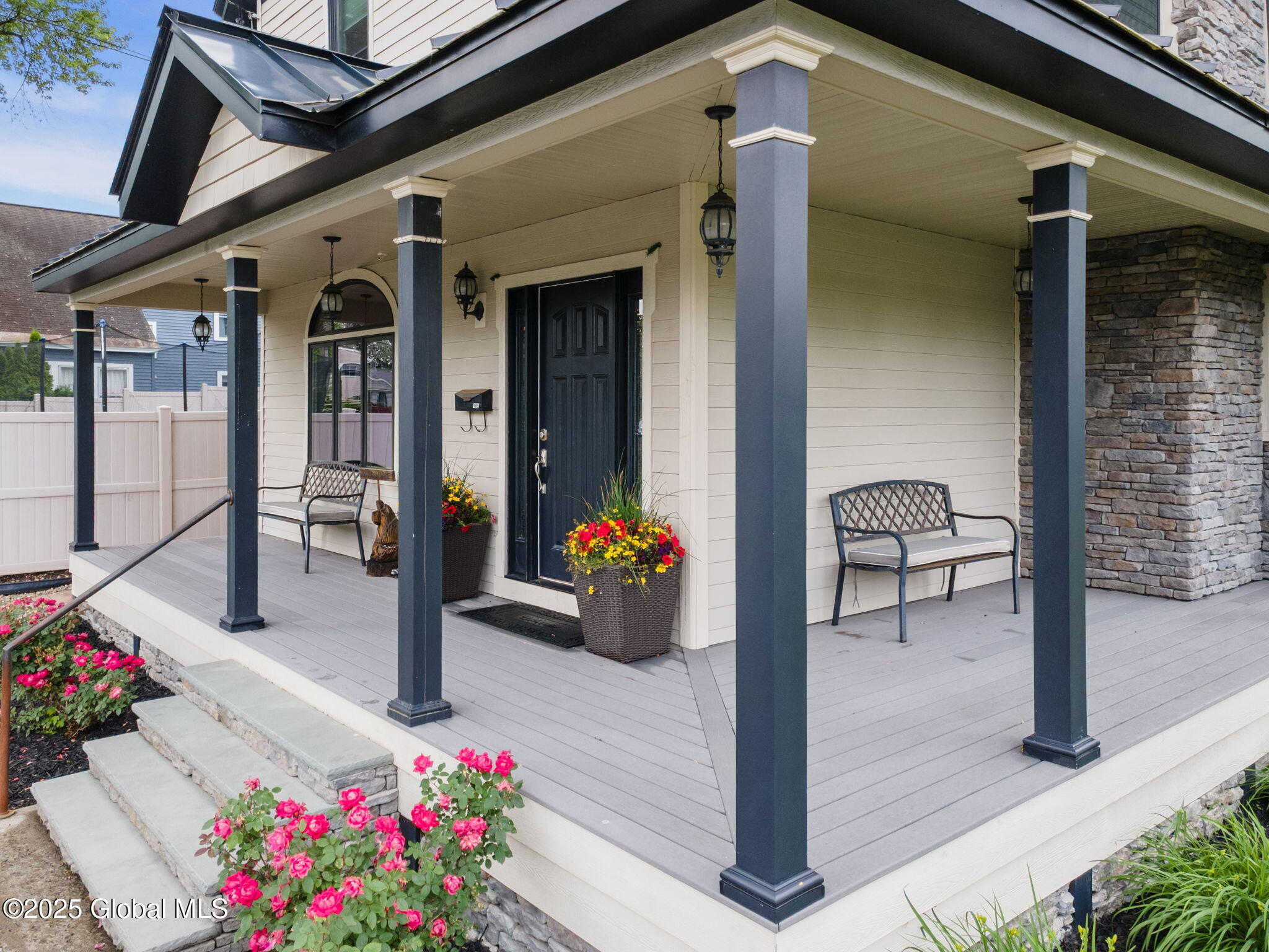 195 W Circular Street, Saratoga Springs