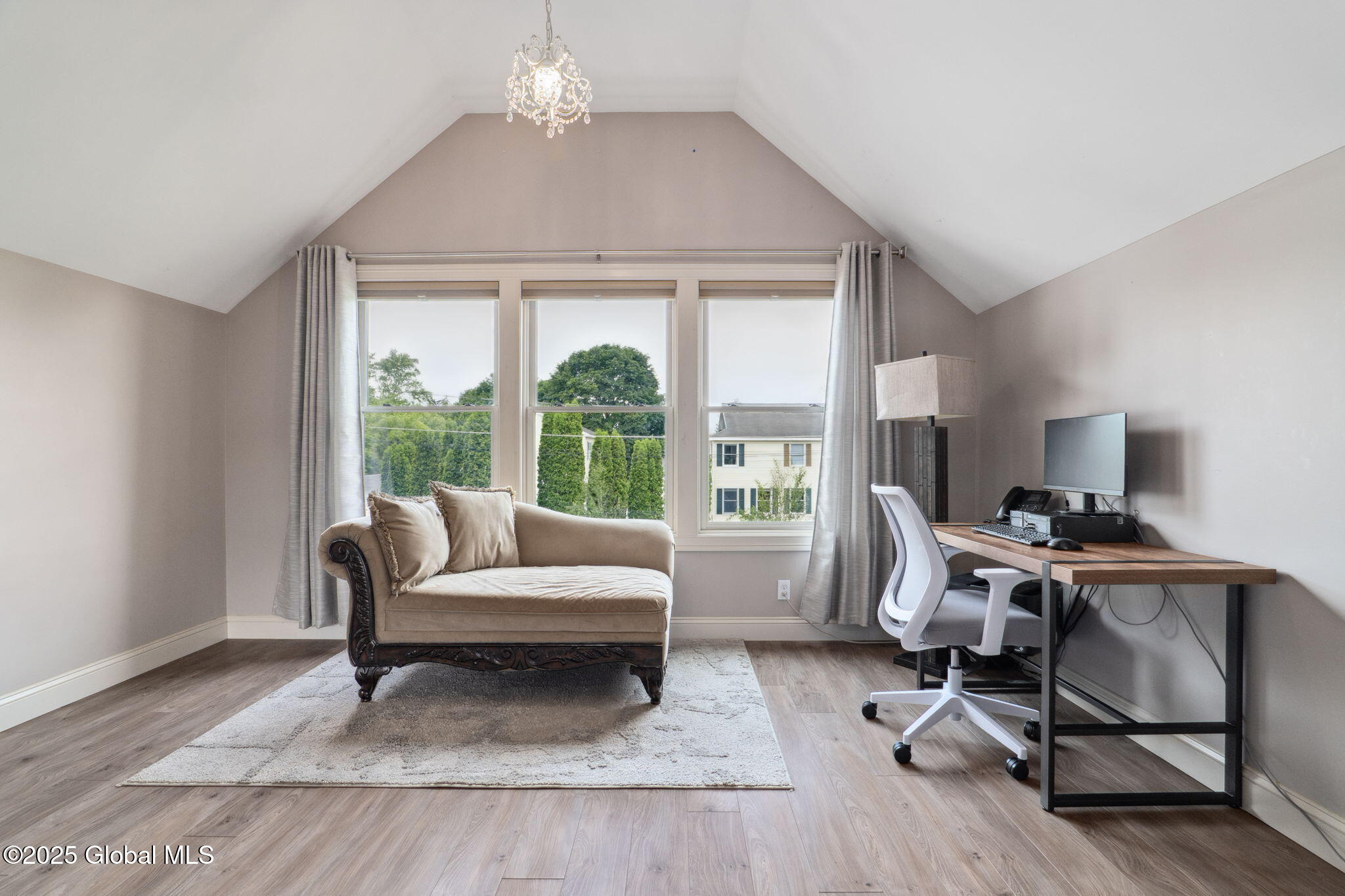 195 W Circular Street, Saratoga Springs