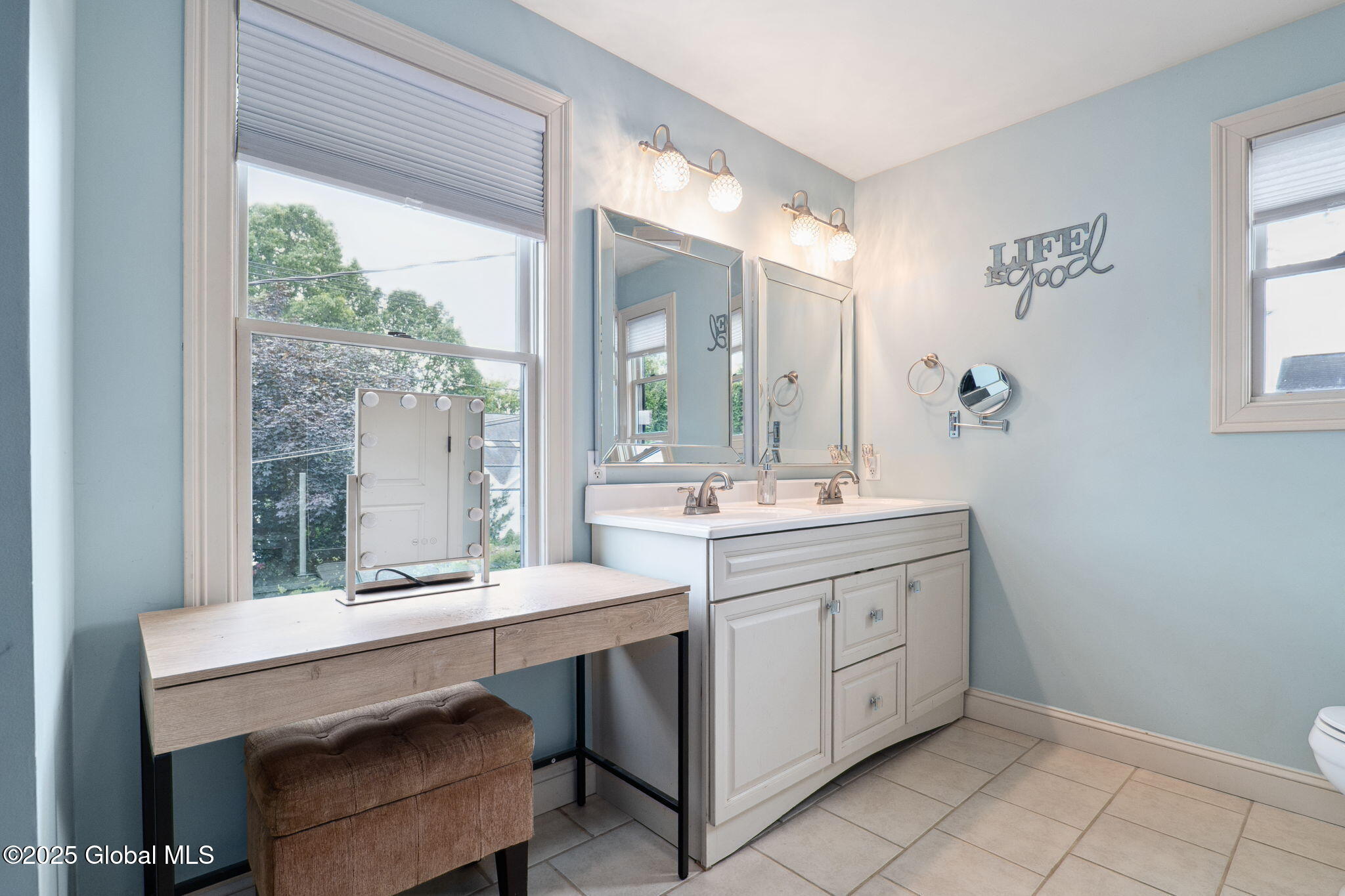 195 W Circular Street, Saratoga Springs