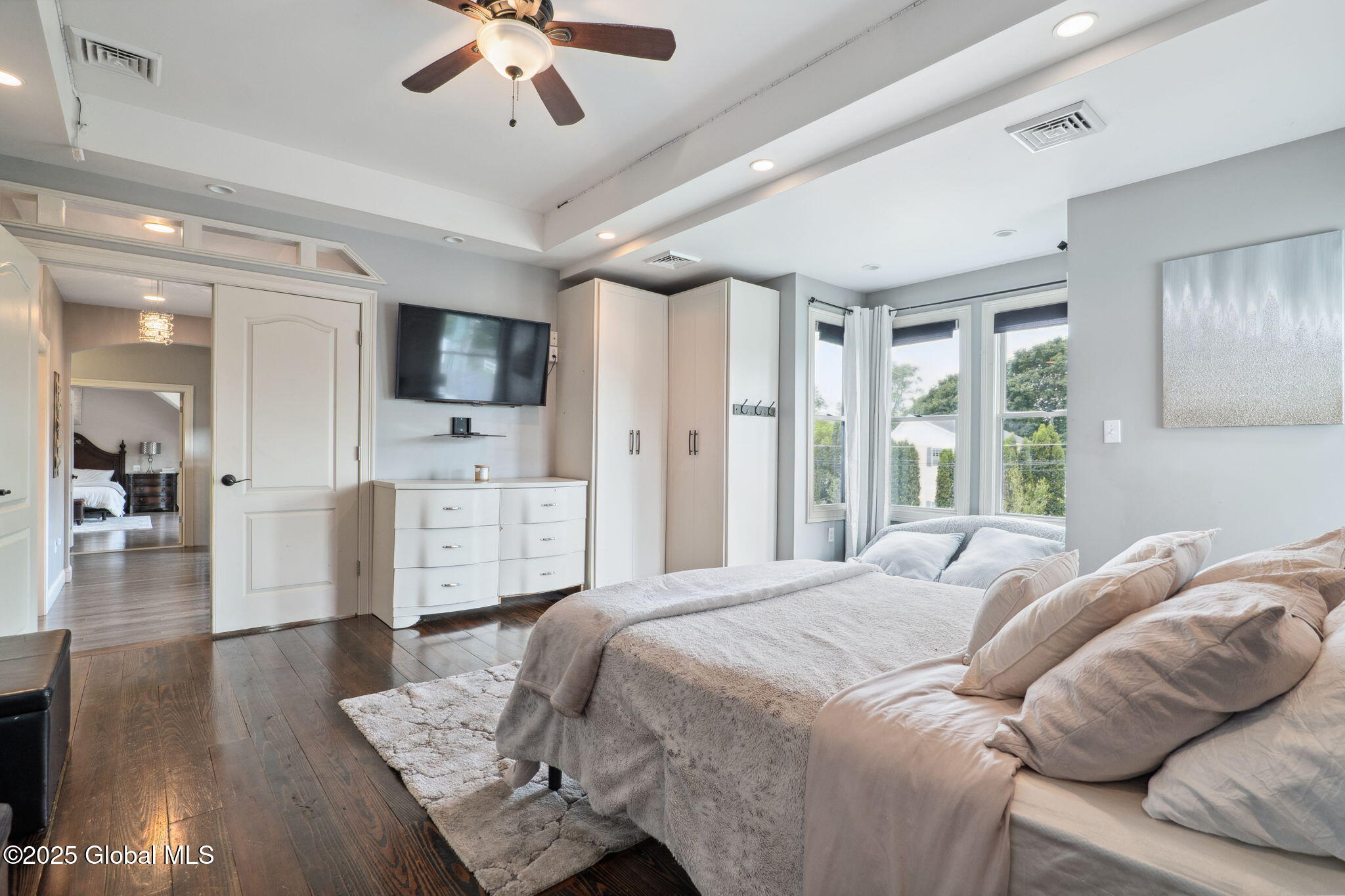 195 W Circular Street, Saratoga Springs