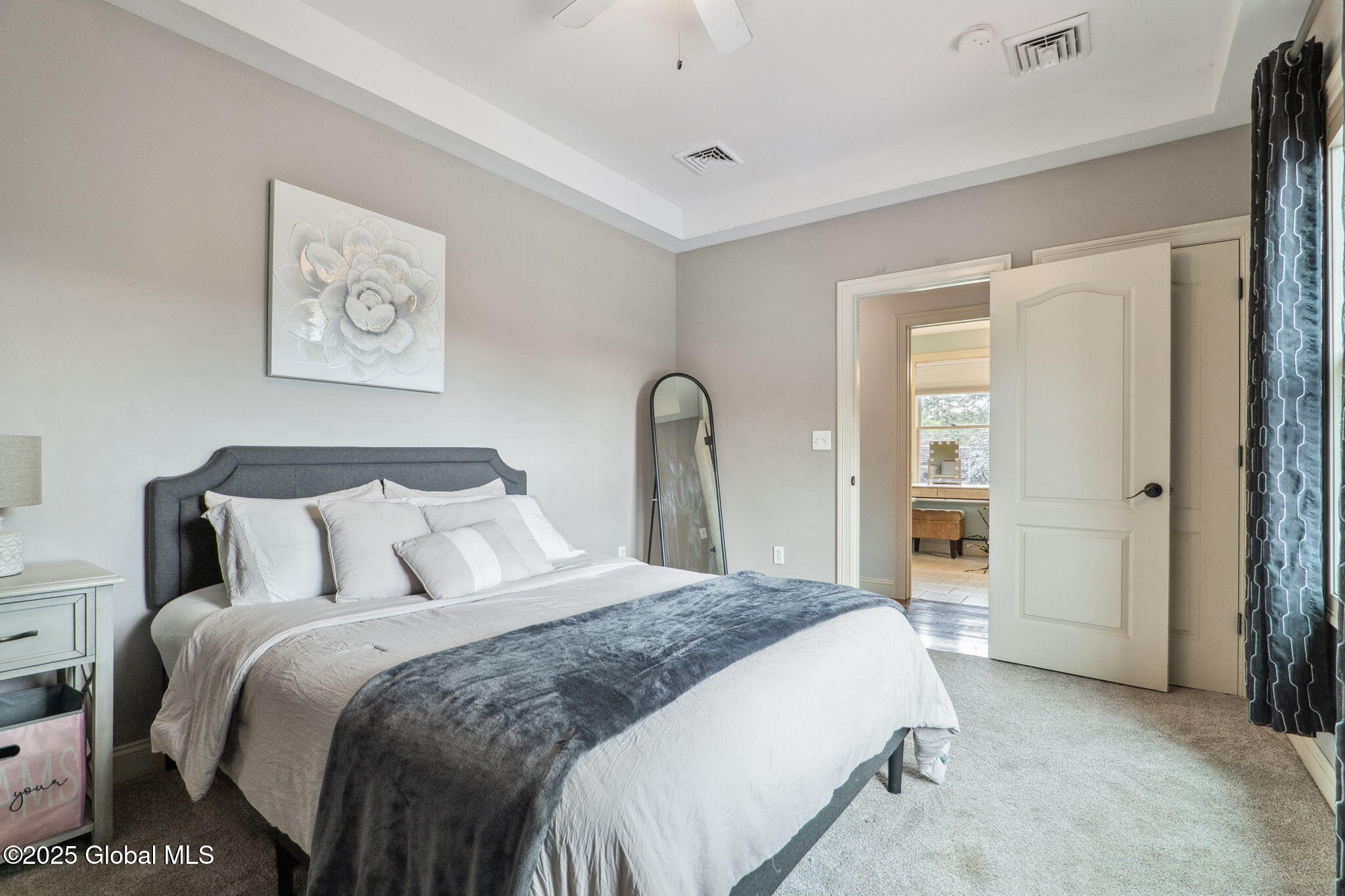 195 W Circular Street, Saratoga Springs