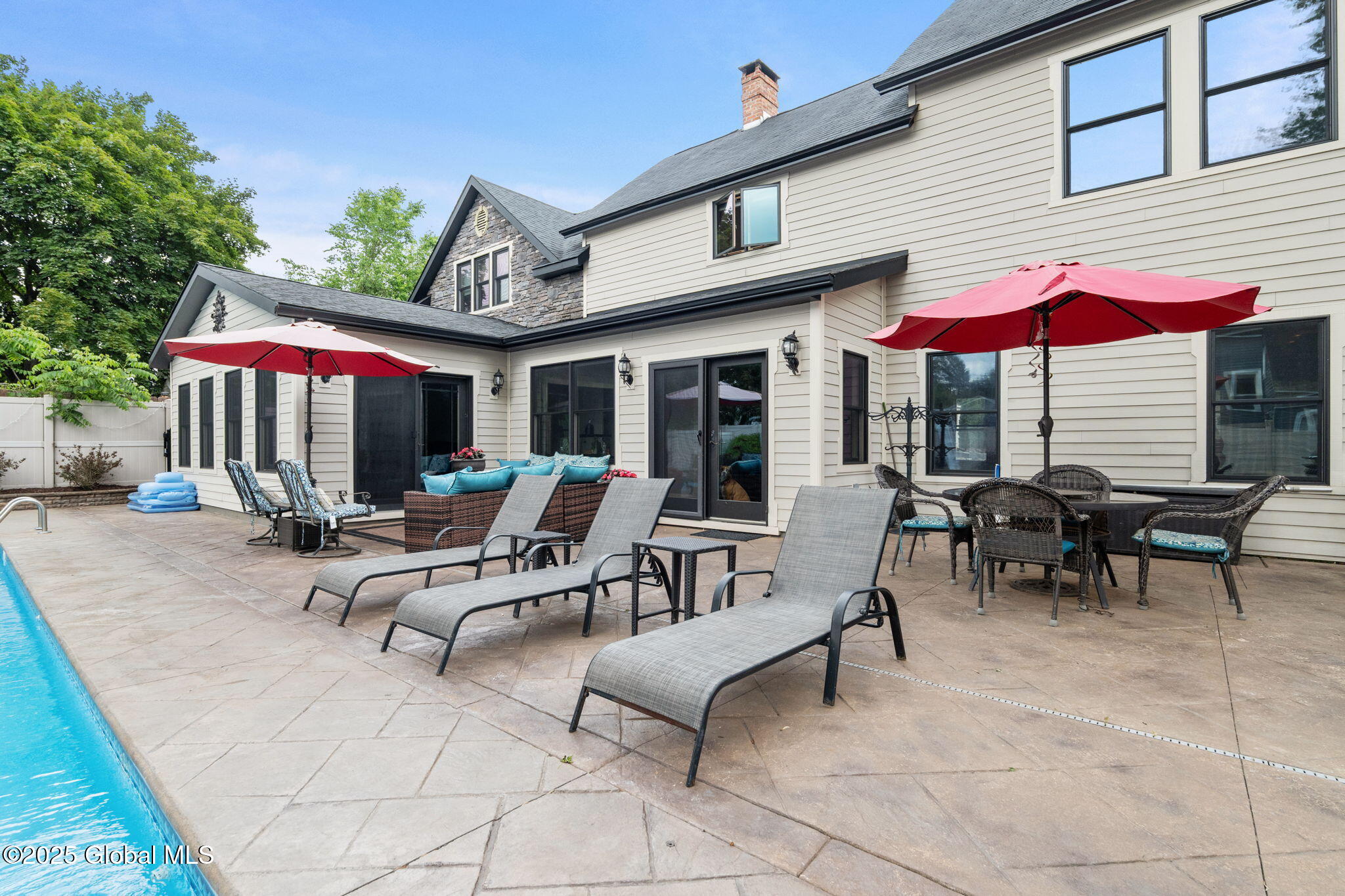 195 W Circular Street, Saratoga Springs