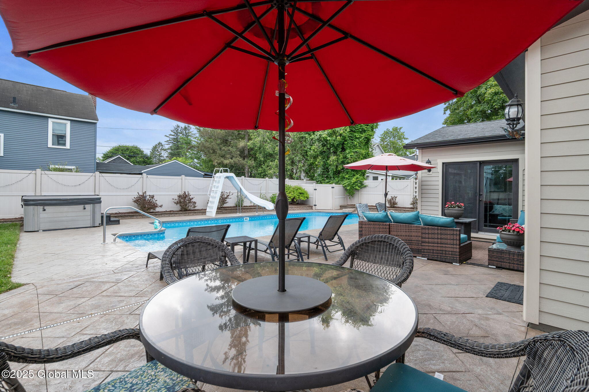 195 W Circular Street, Saratoga Springs