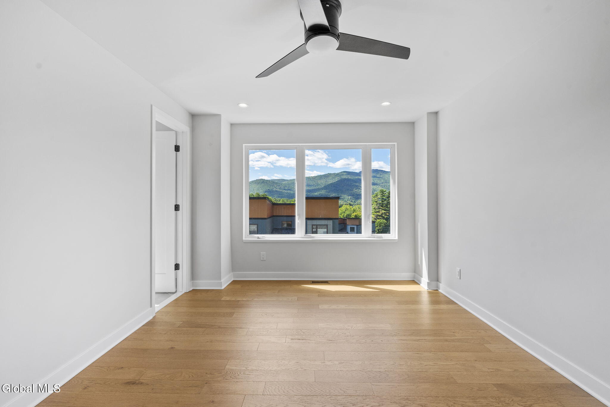 13 Footpath Way