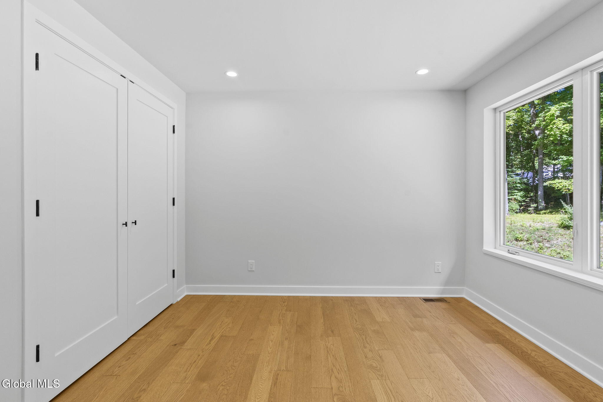 13 Footpath Way