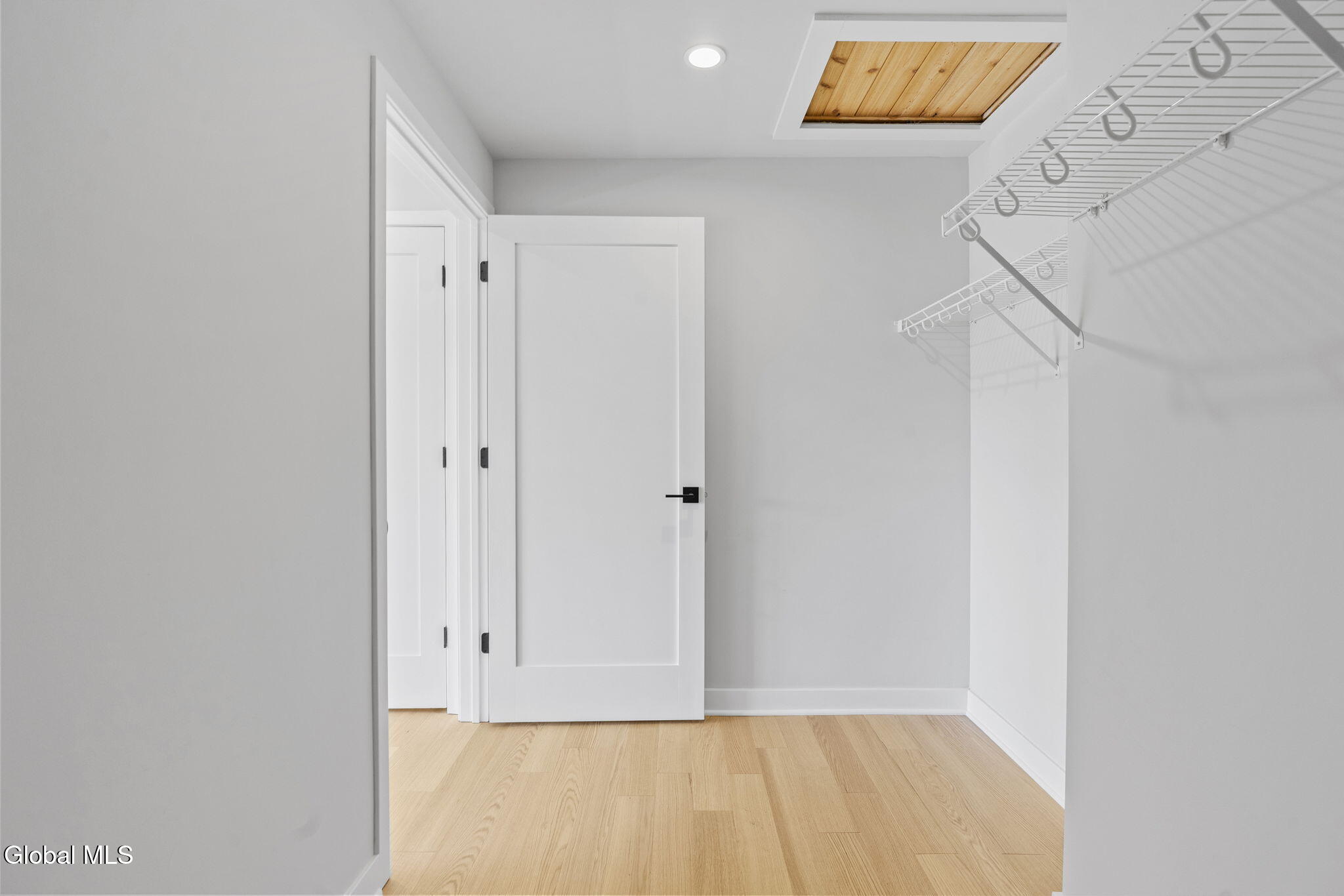15 Footpath Way