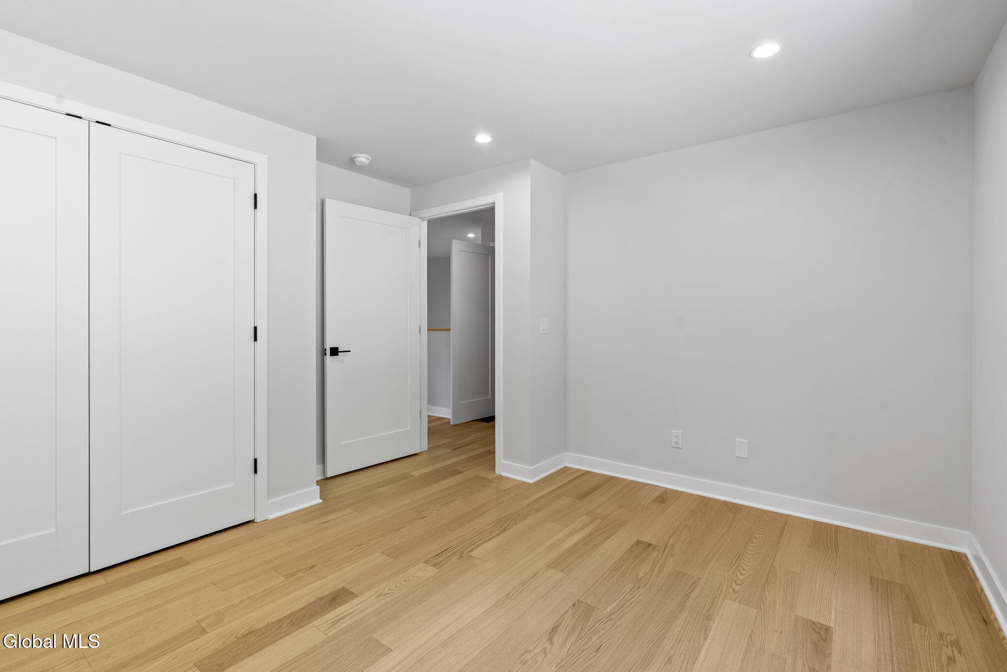 15 Footpath Way