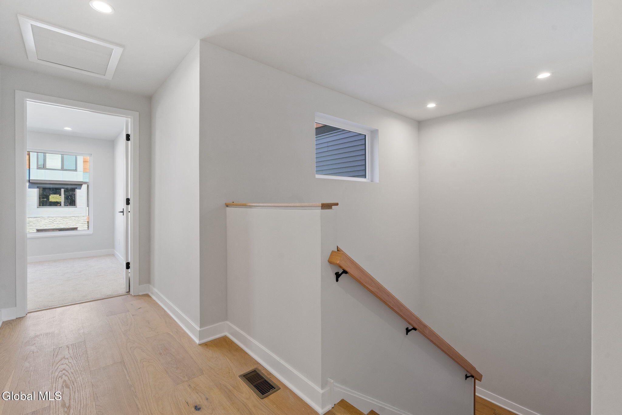 15 Footpath Way