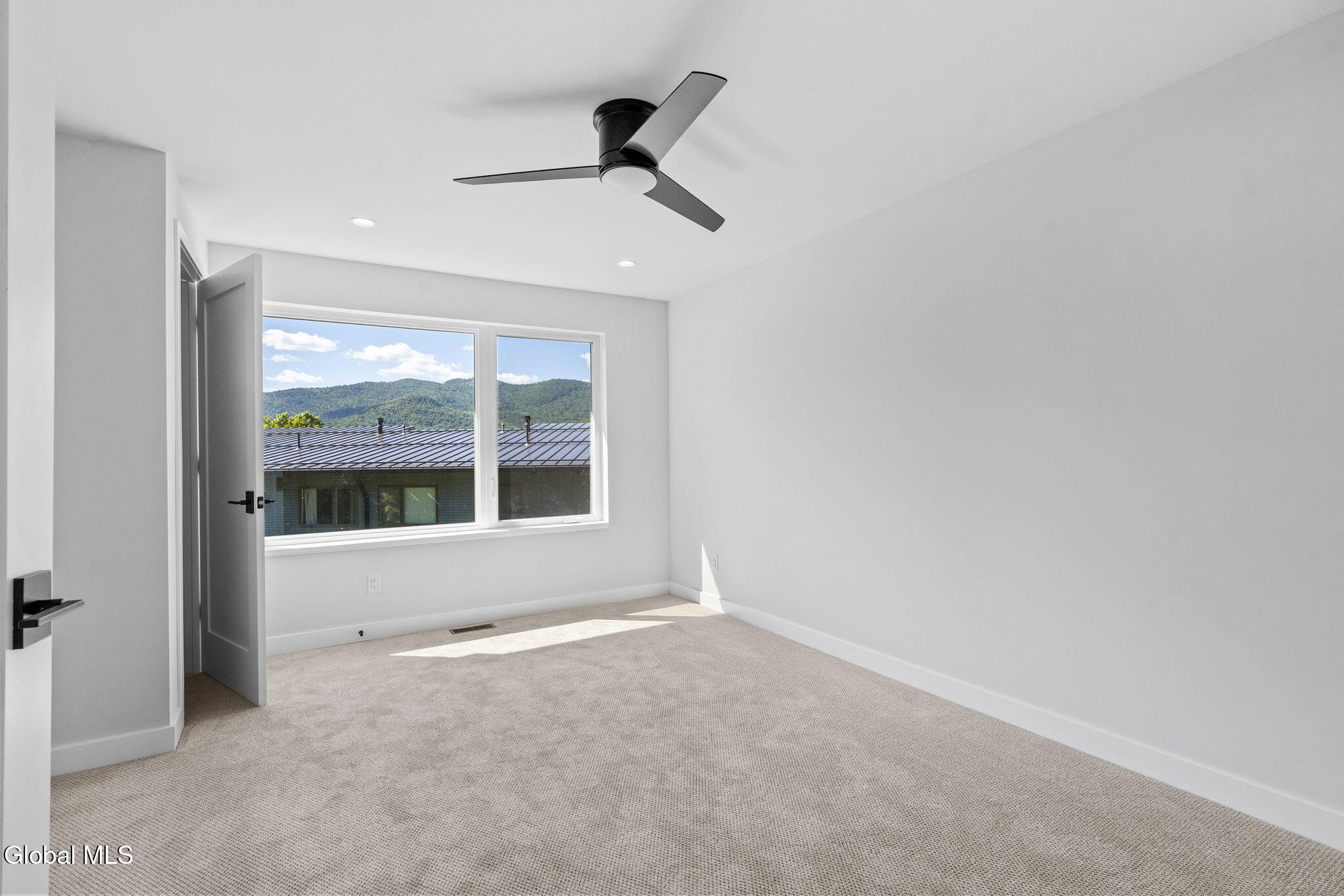 16 Footpath Way