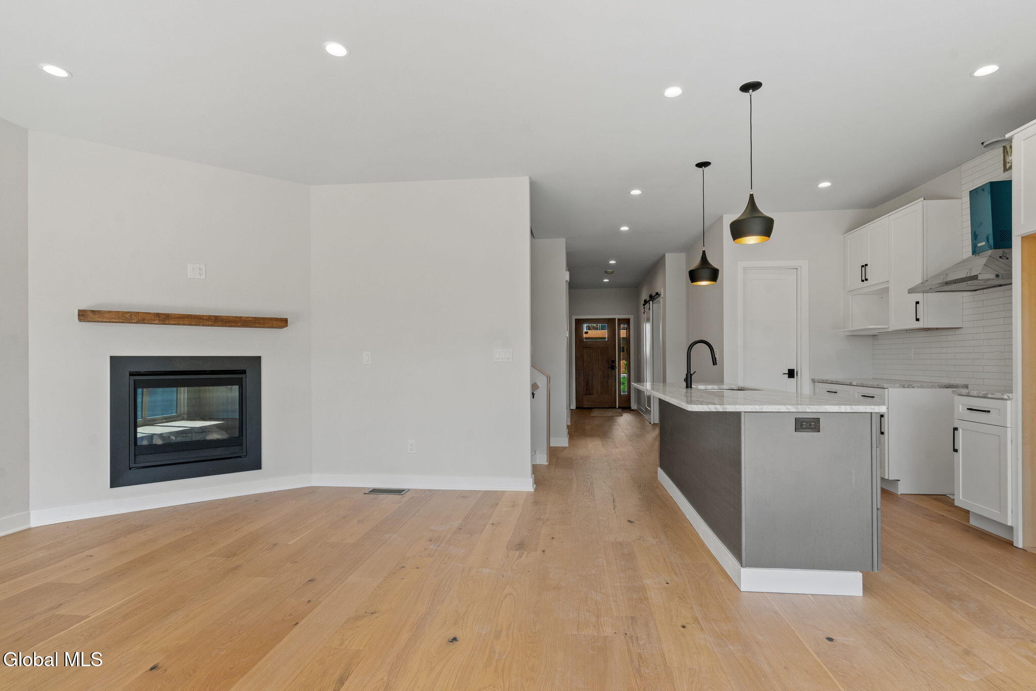 18 Footpath Way