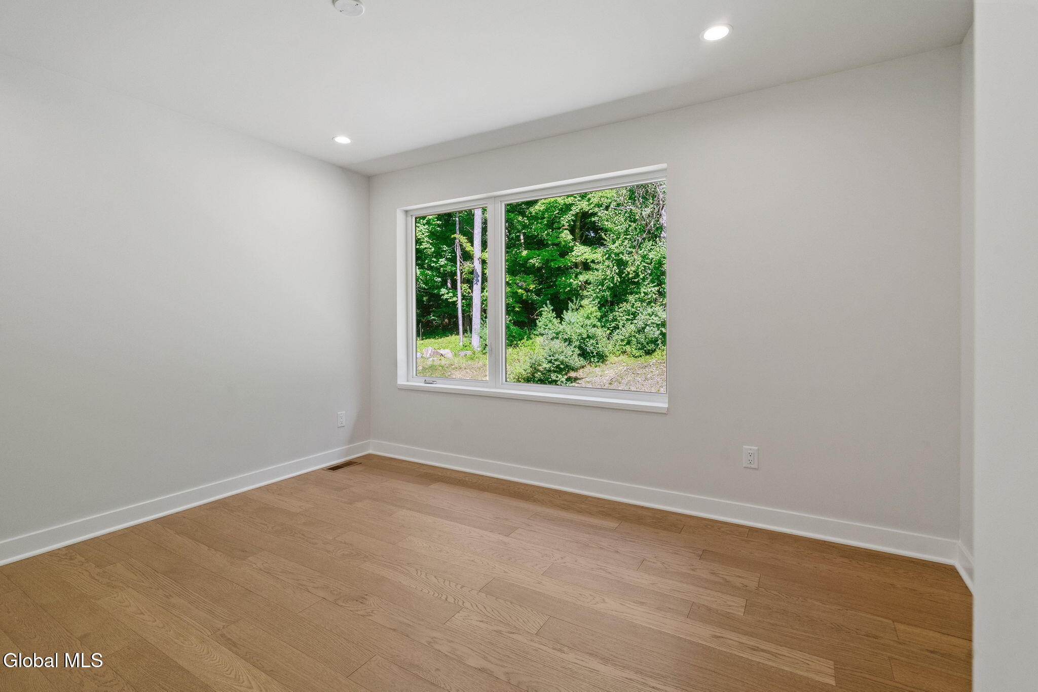 18 Footpath Way