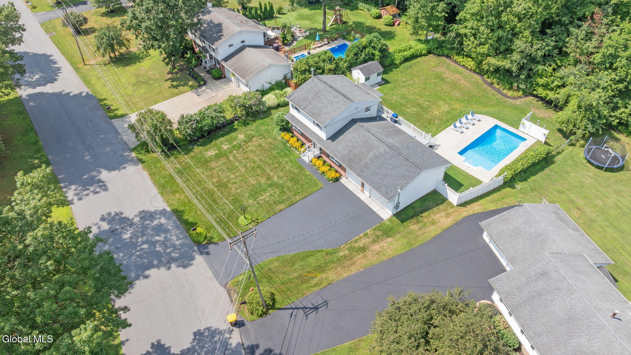14 Linden Court