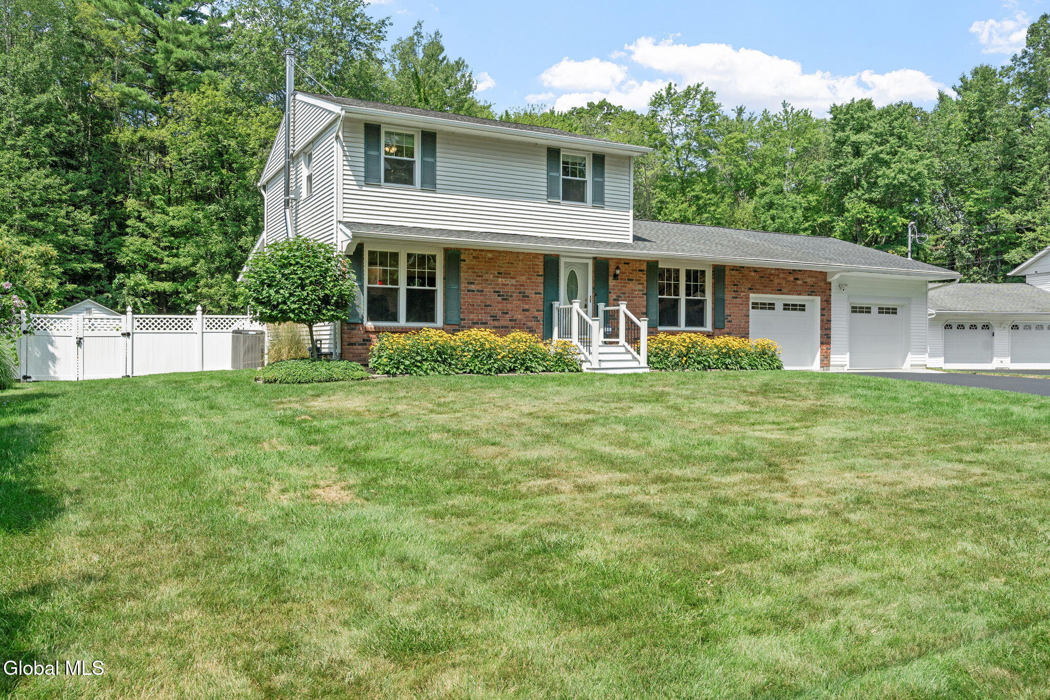 14 Linden Court