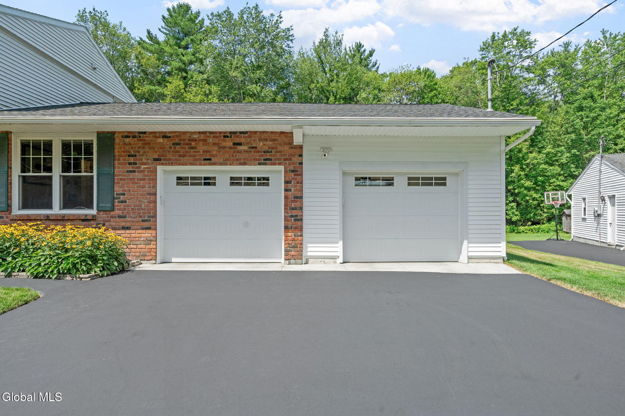 14 Linden Court