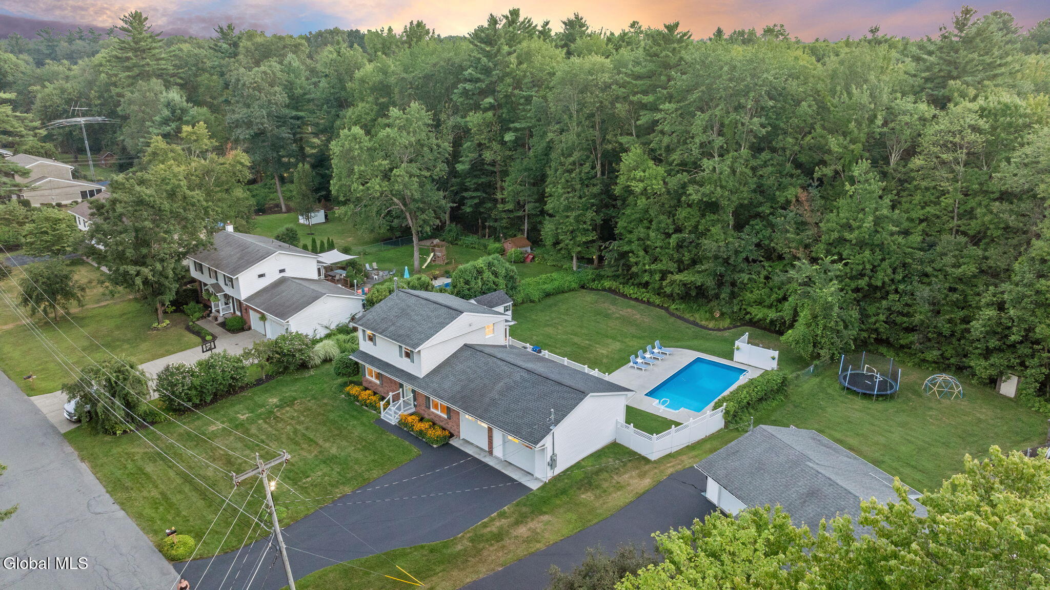 14 Linden Court