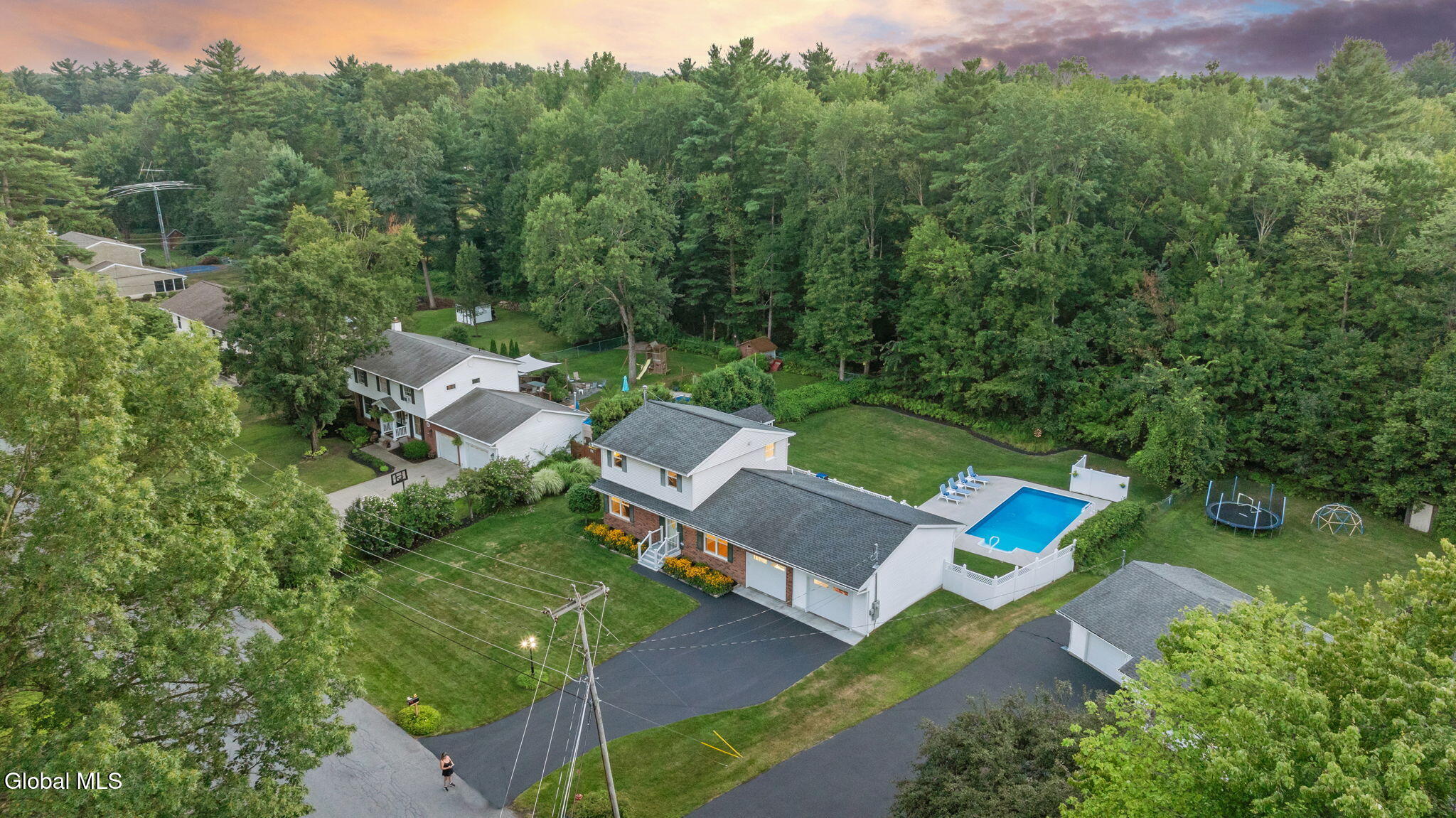 14 Linden Court
