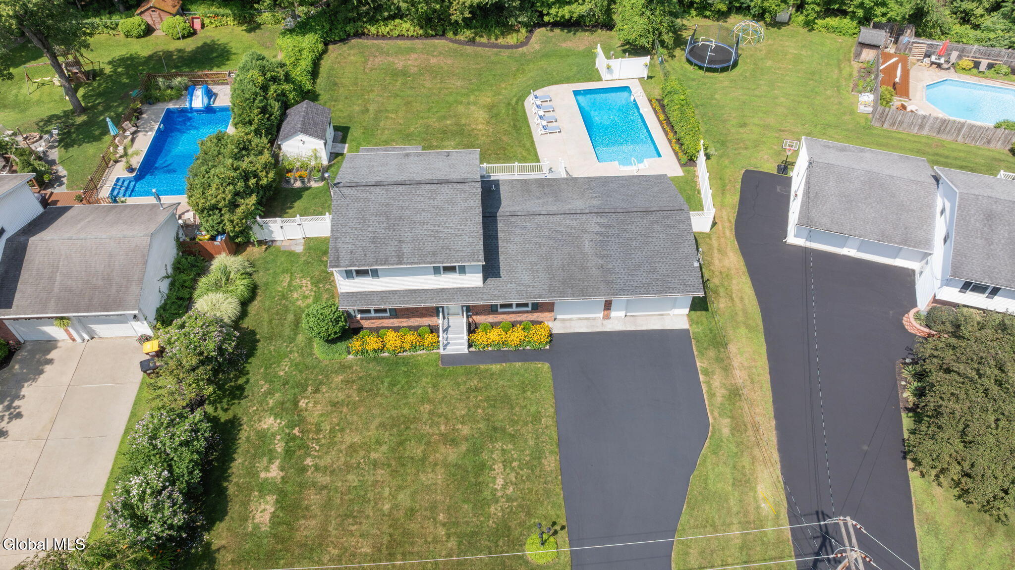14 Linden Court