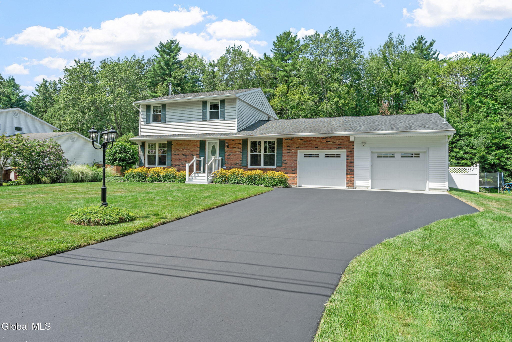 14 Linden Court