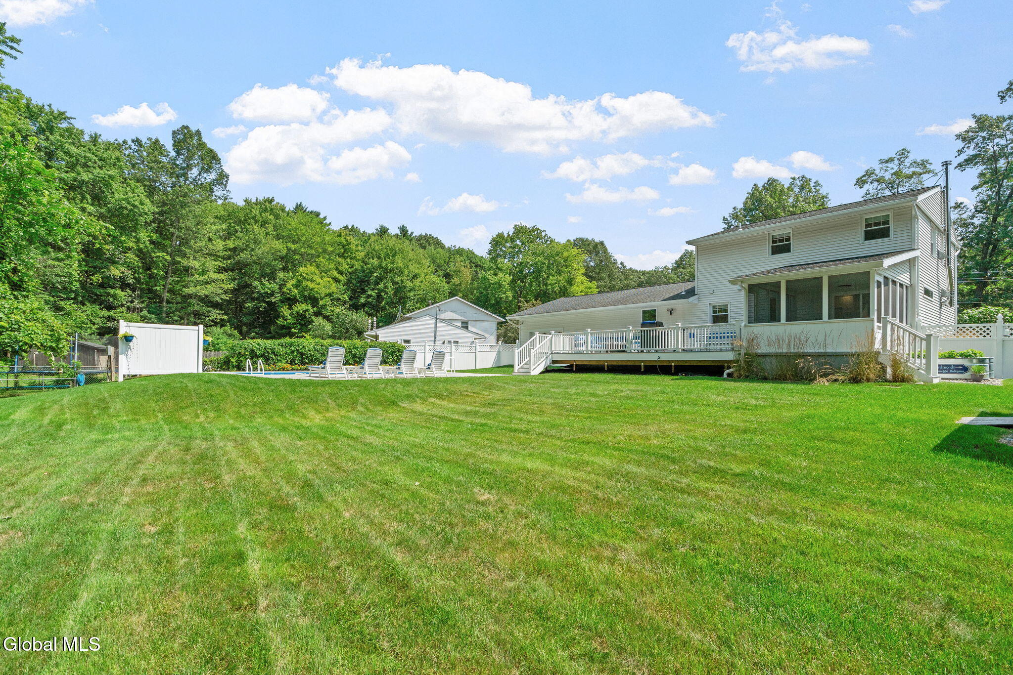 14 Linden Court