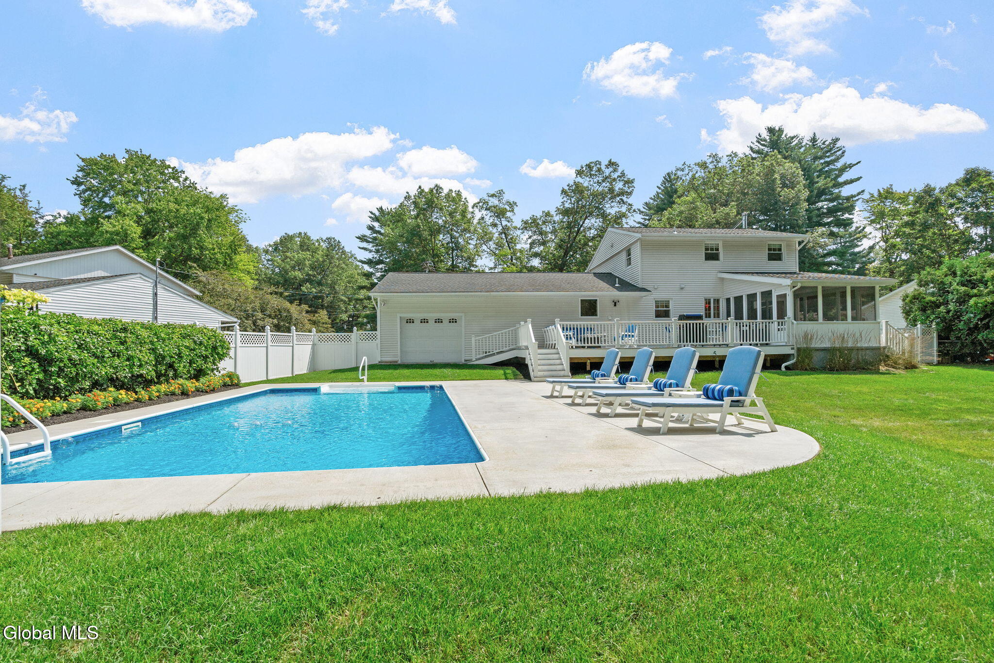 14 Linden Court